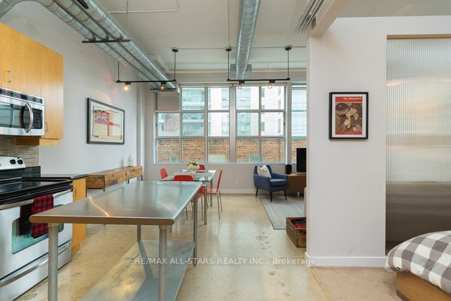 188 Eglinton Avenue E, #312