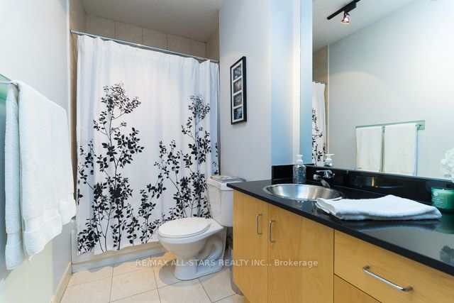 188 Eglinton Avenue E, #312