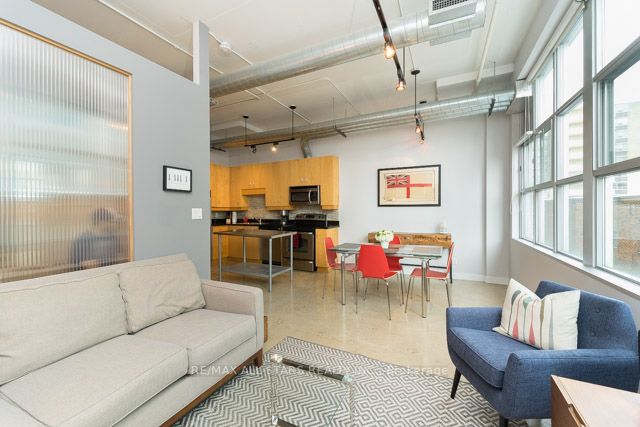 188 Eglinton Avenue E, #312