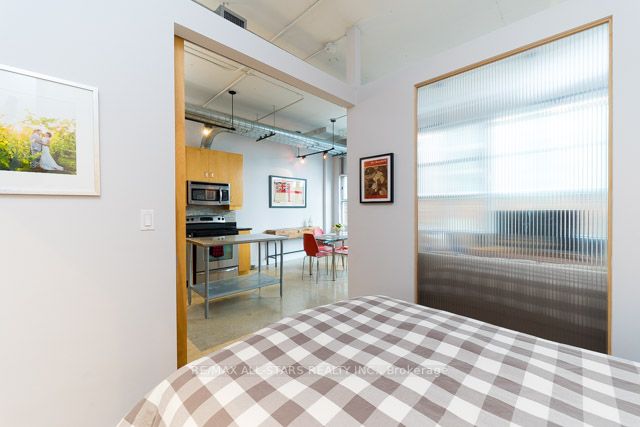 188 Eglinton Avenue E, #312