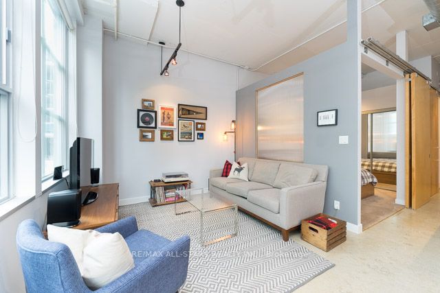 188 Eglinton Avenue E, #312
