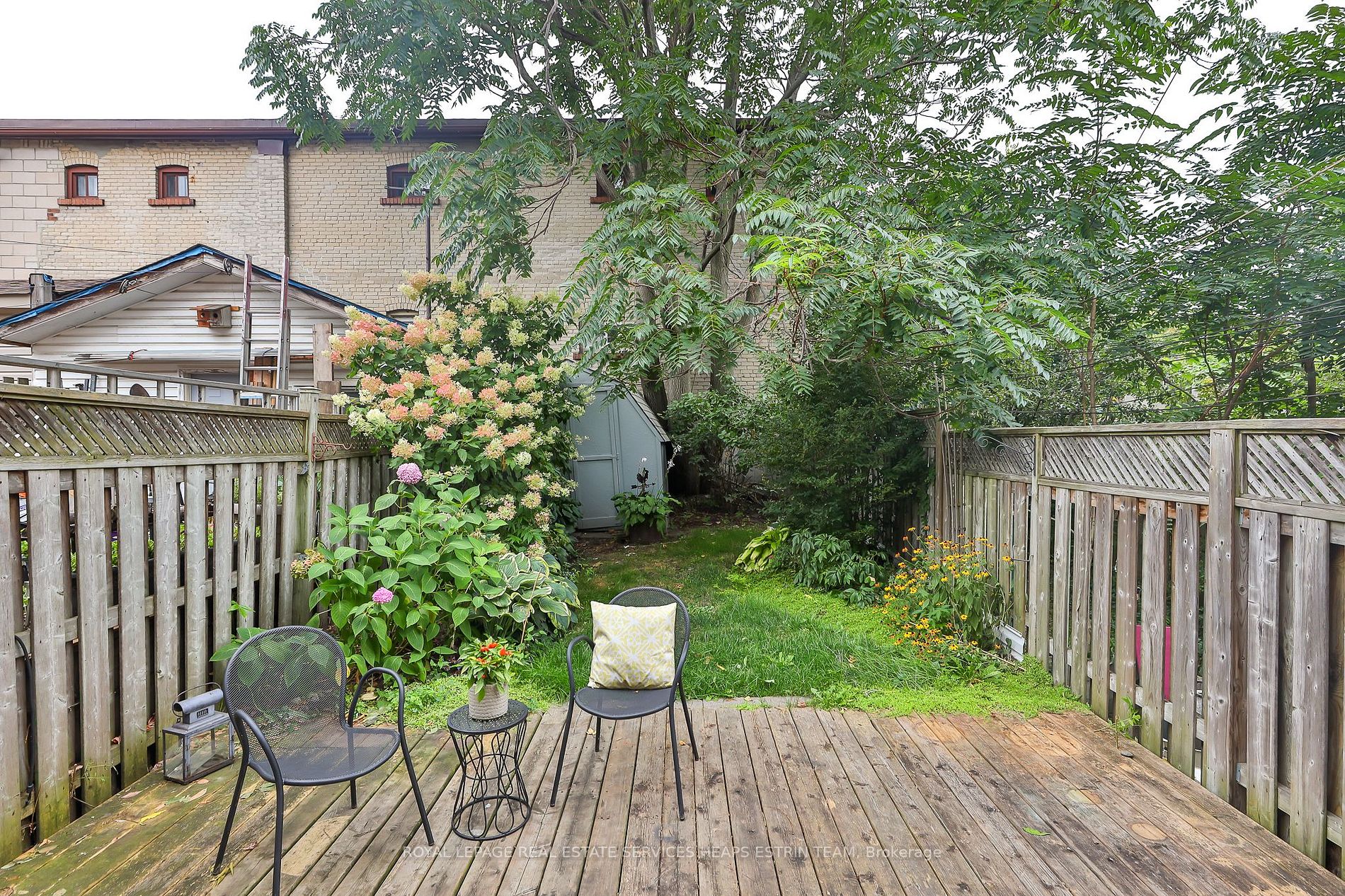 22 Roxton Rd