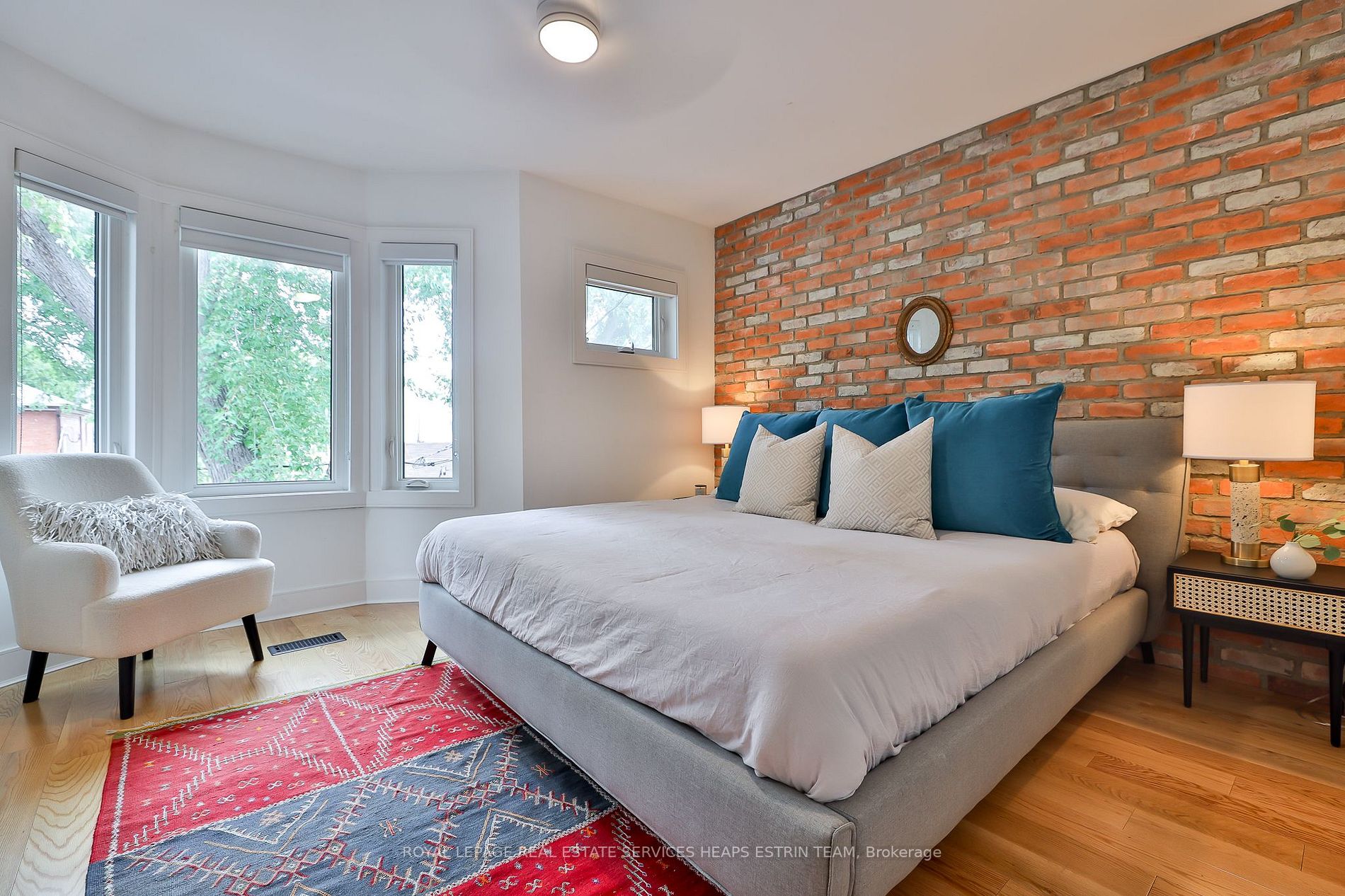 22 Roxton Rd