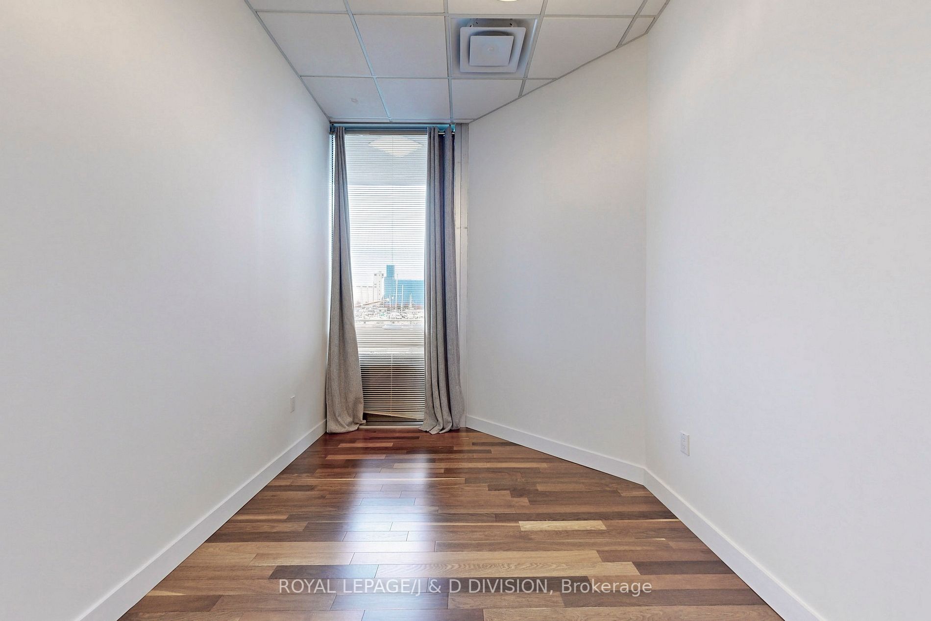 401 Queens Quay W, #103