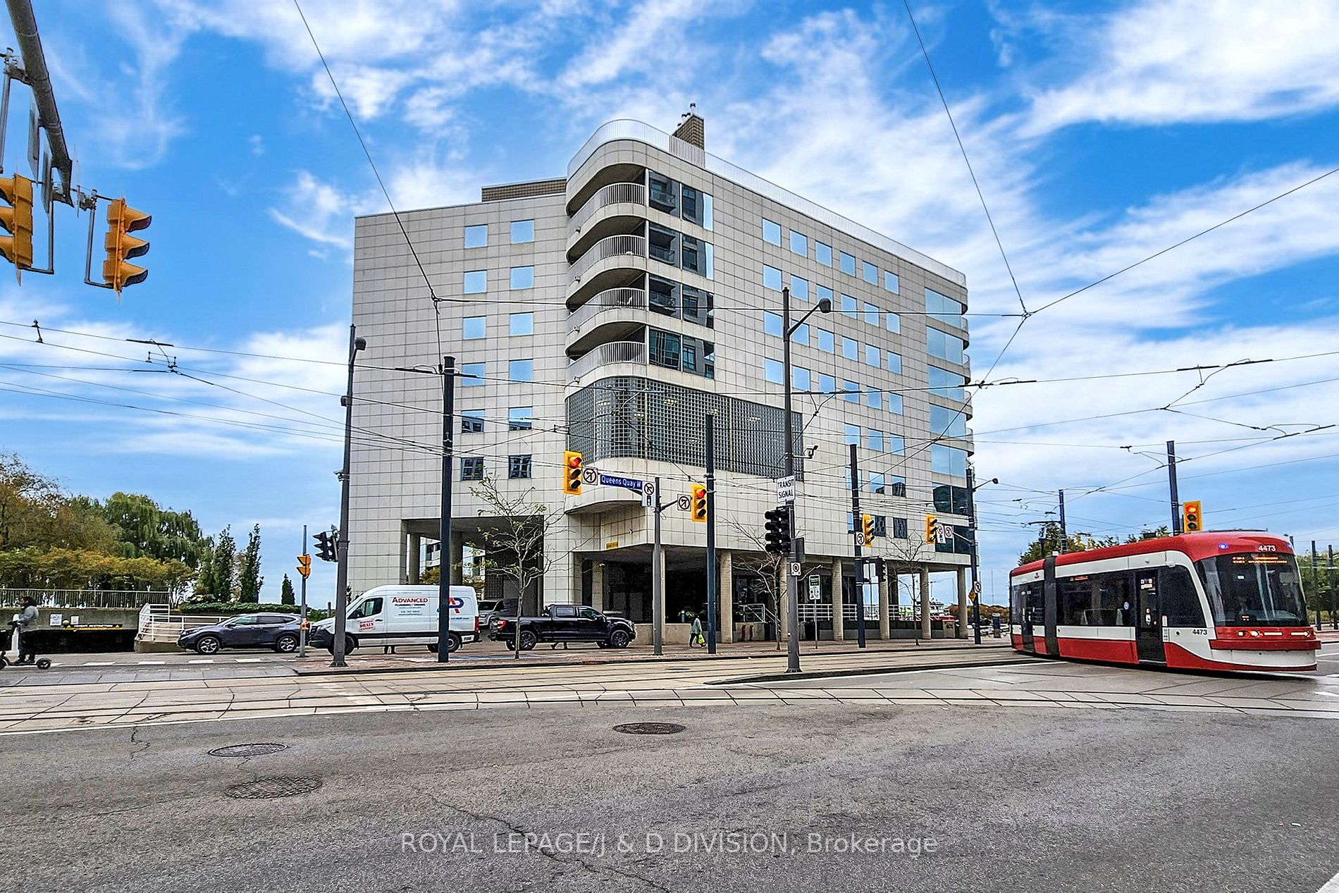 401 Queens Quay W, #103