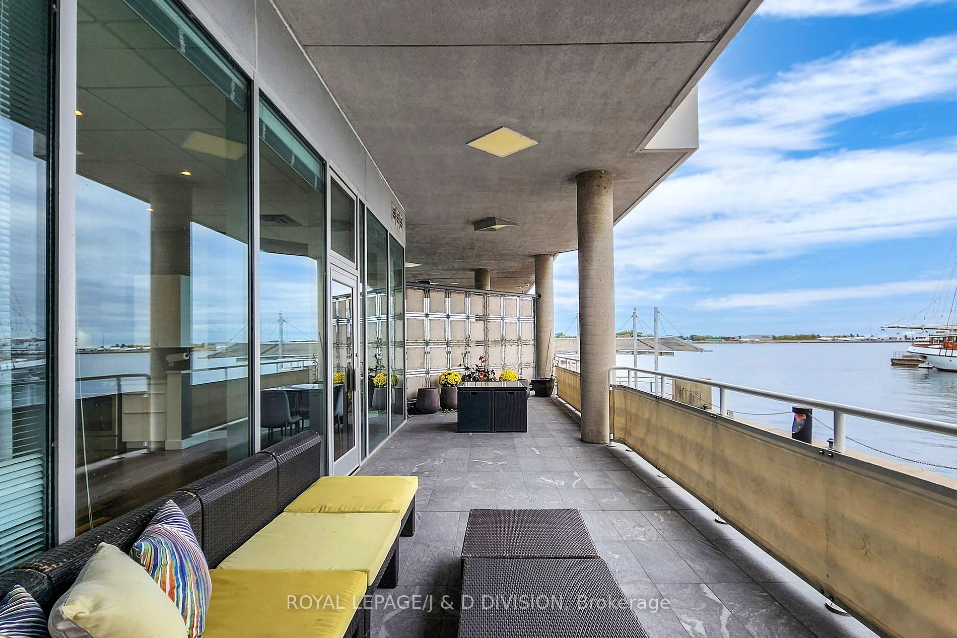 401 Queens Quay W, #103