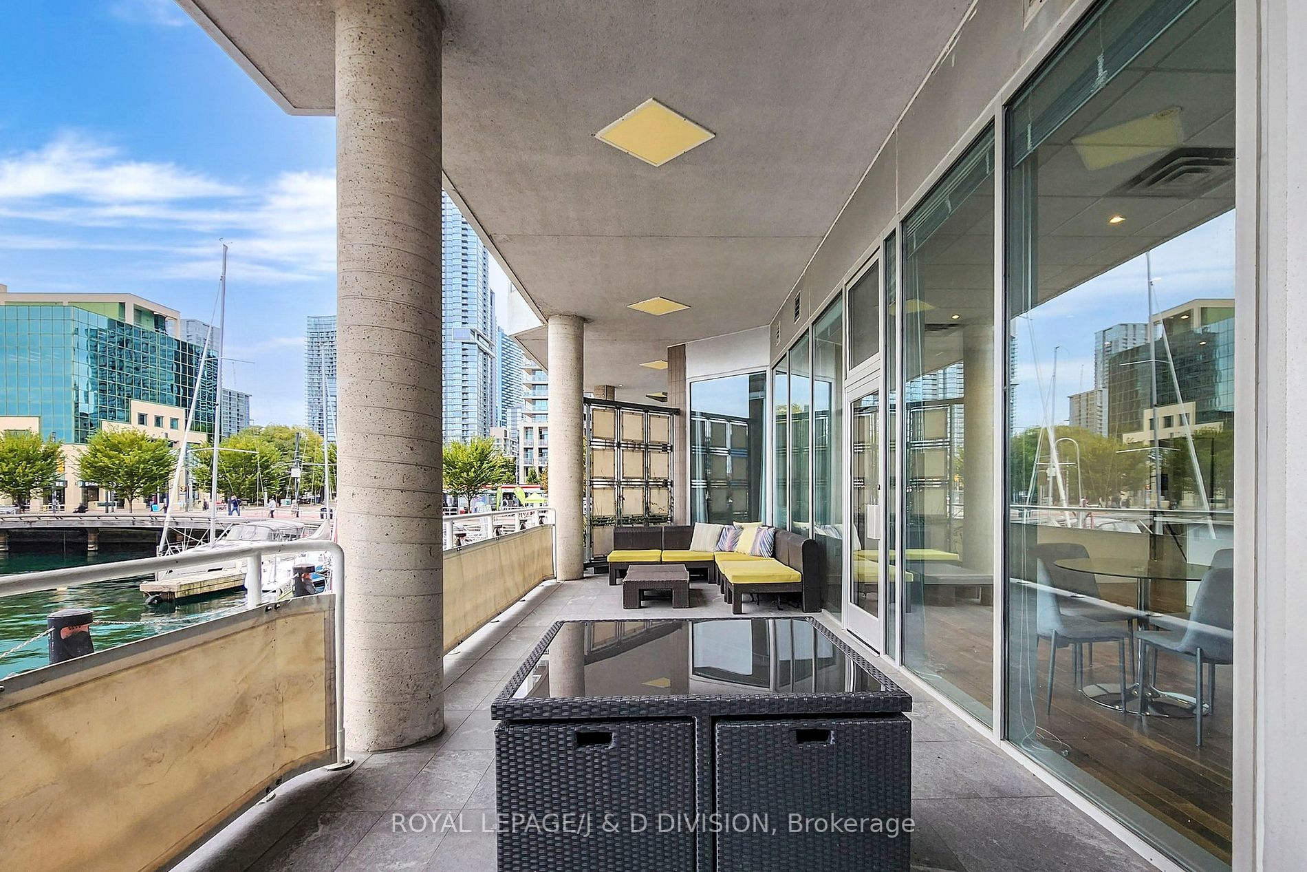 401 Queens Quay W, #103