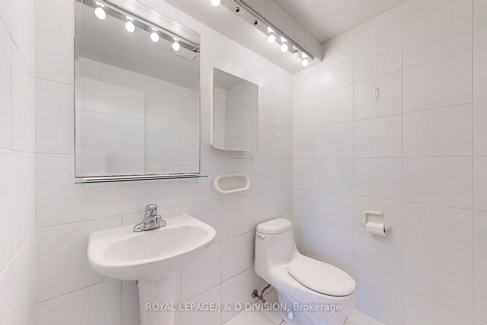 401 Queens Quay W, #103
