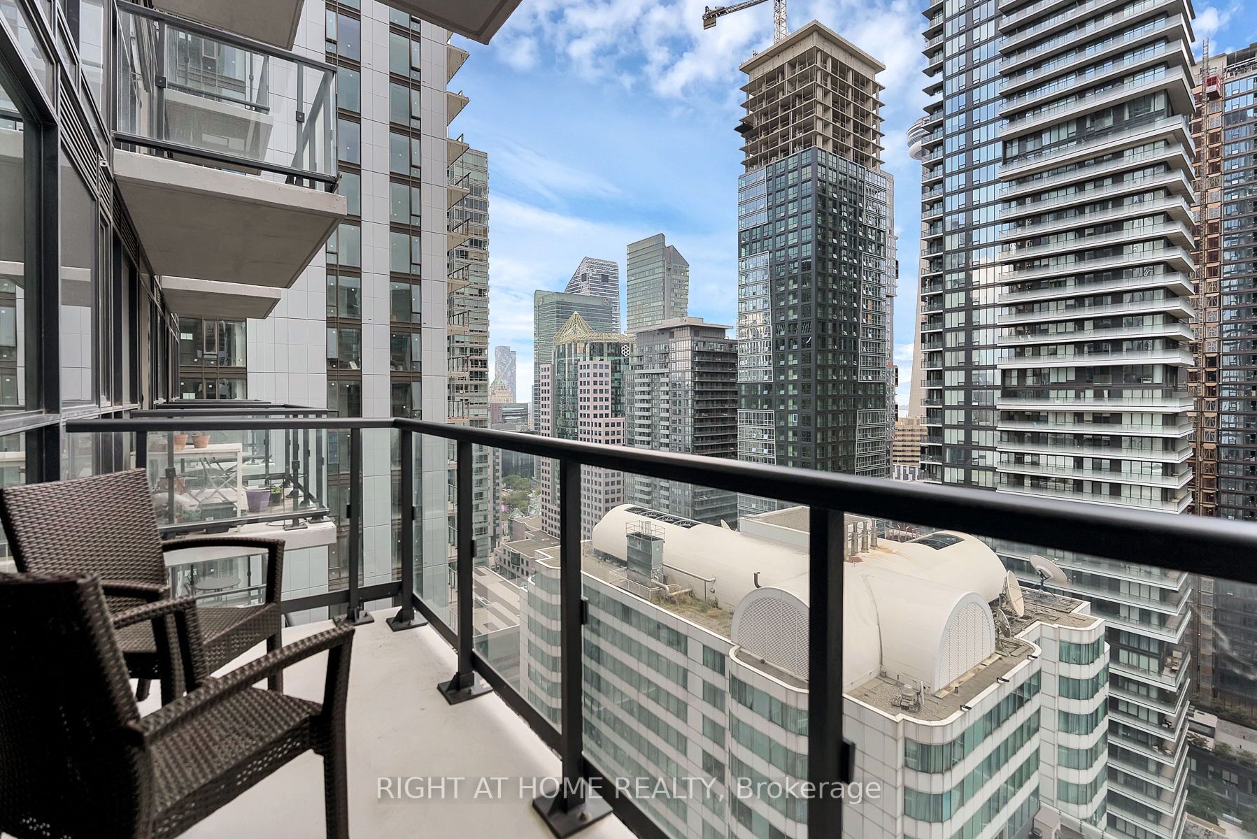 87 Peter St, #2816