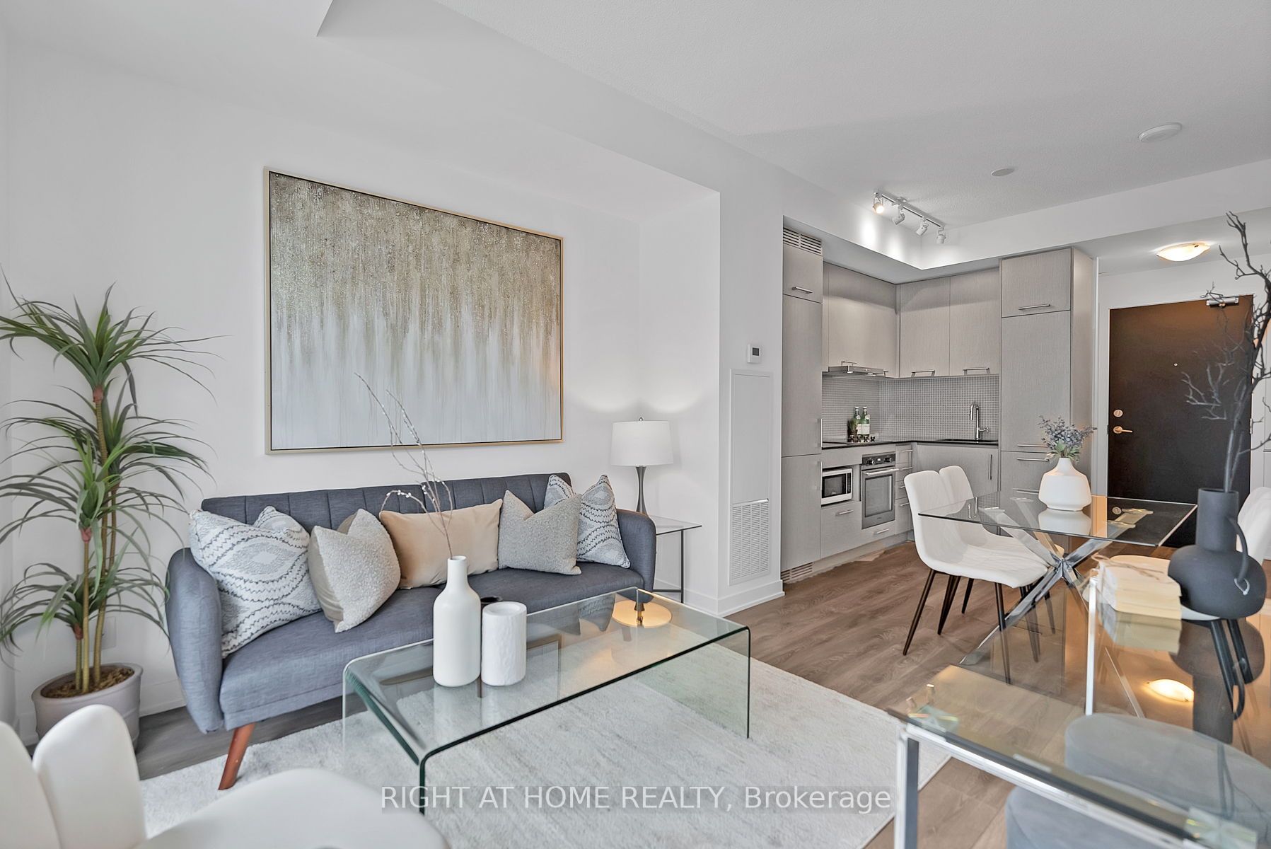 87 Peter St, #2816