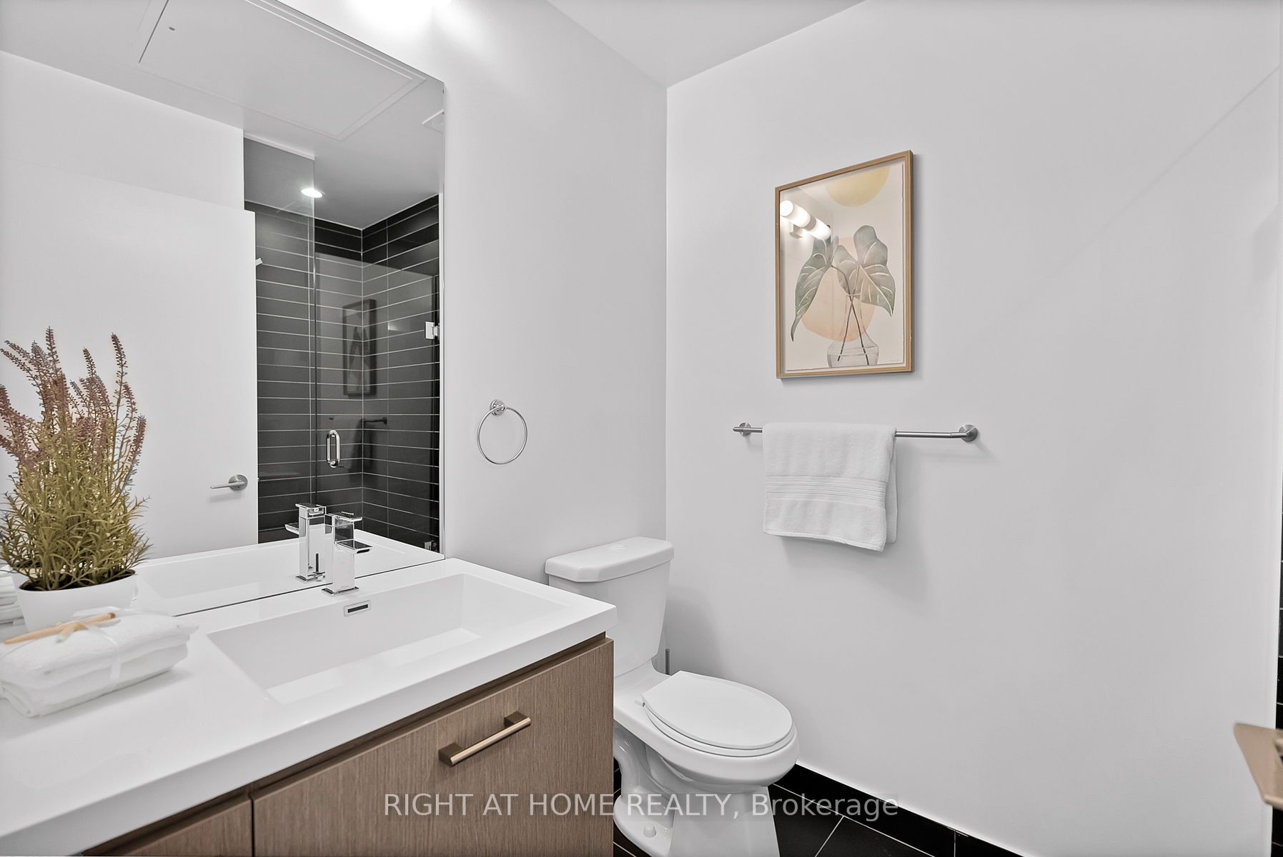 87 Peter St, #2816