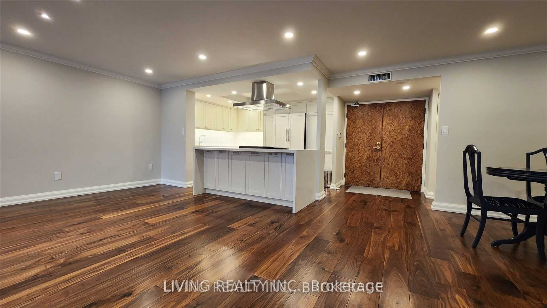 71 Charles St E, #1204
