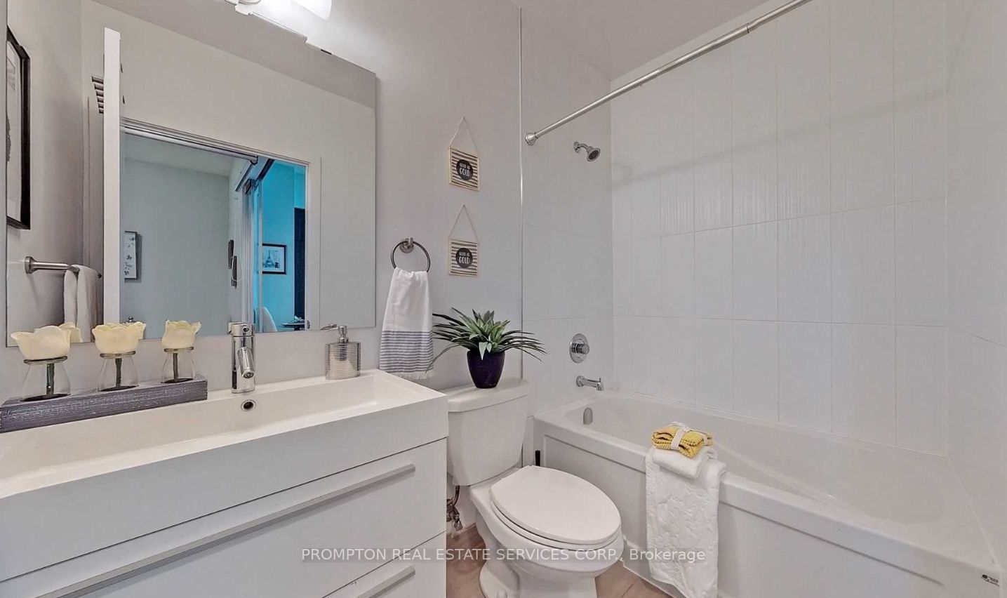 297 College St, #503