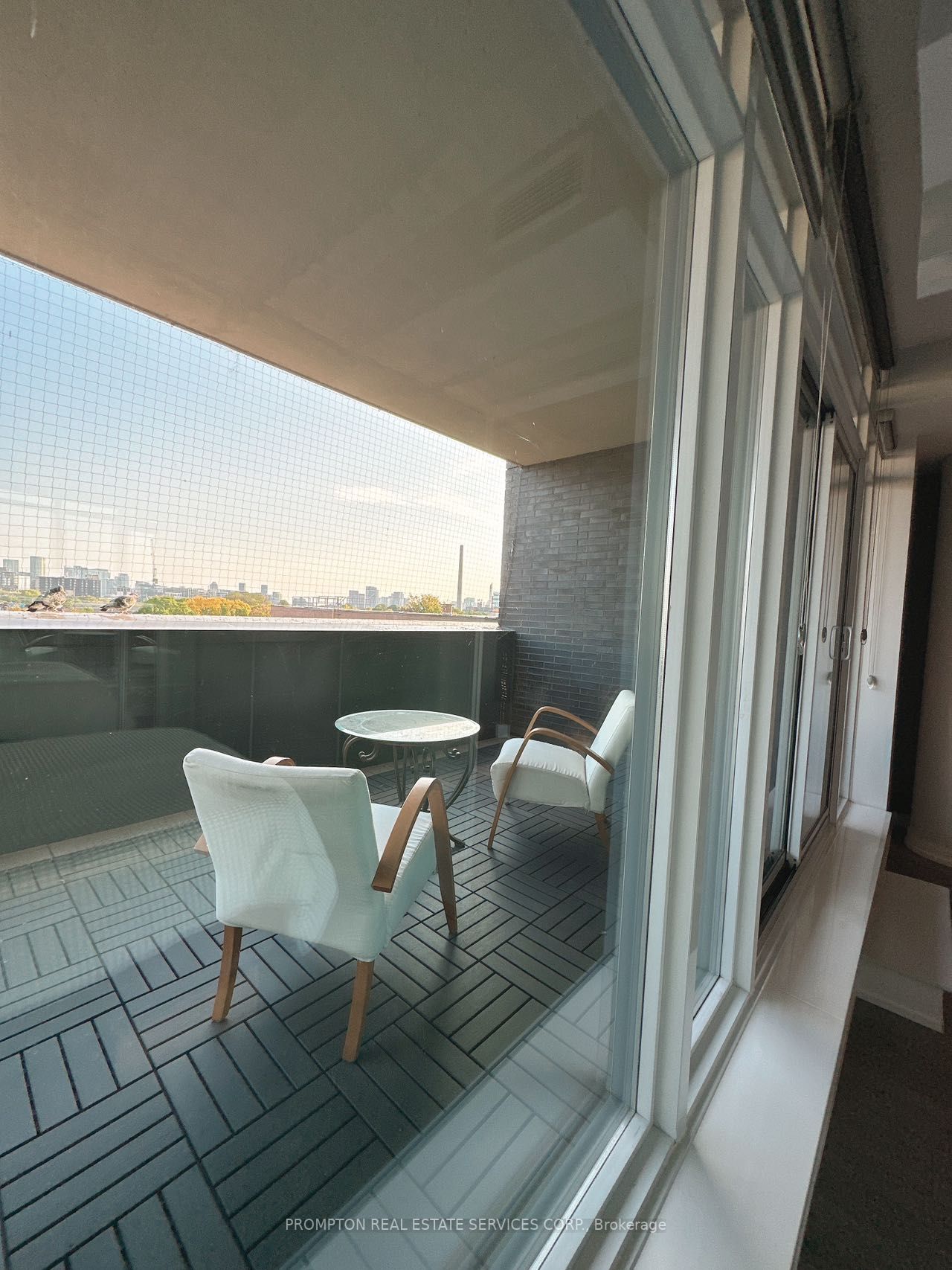 297 College St, #503