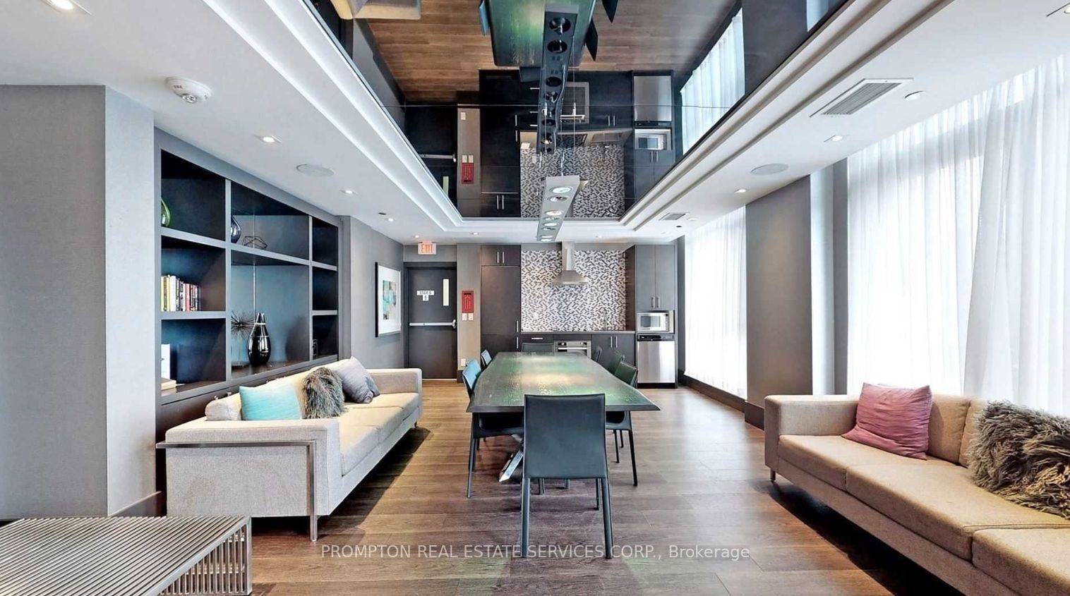 297 College St, #503