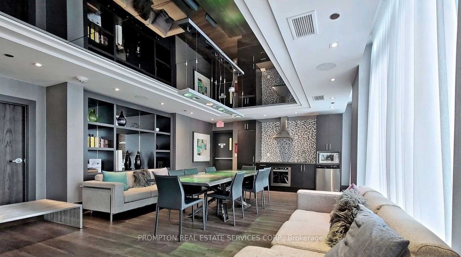 297 College St, #503