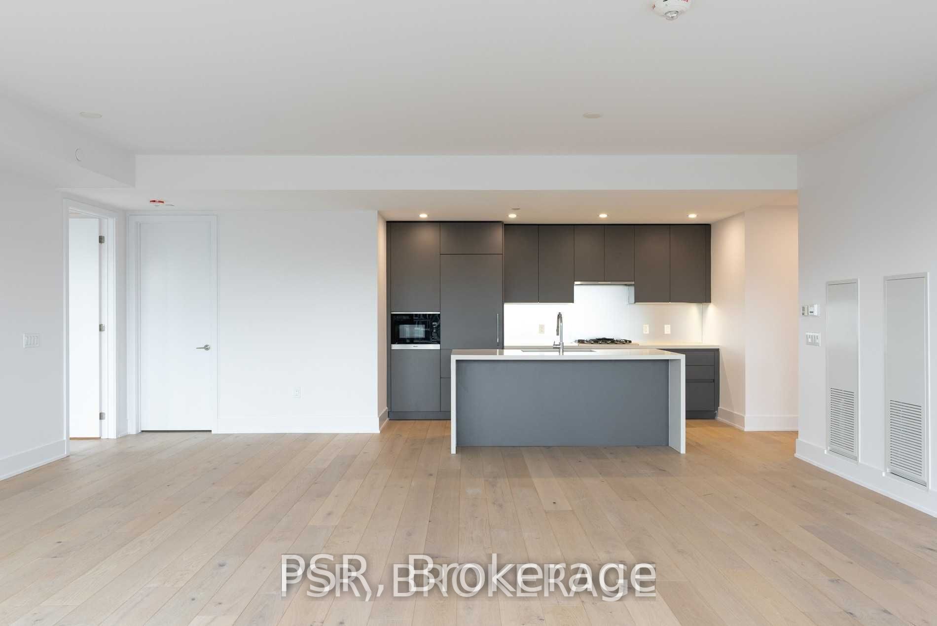 346 Davenport Road, #304