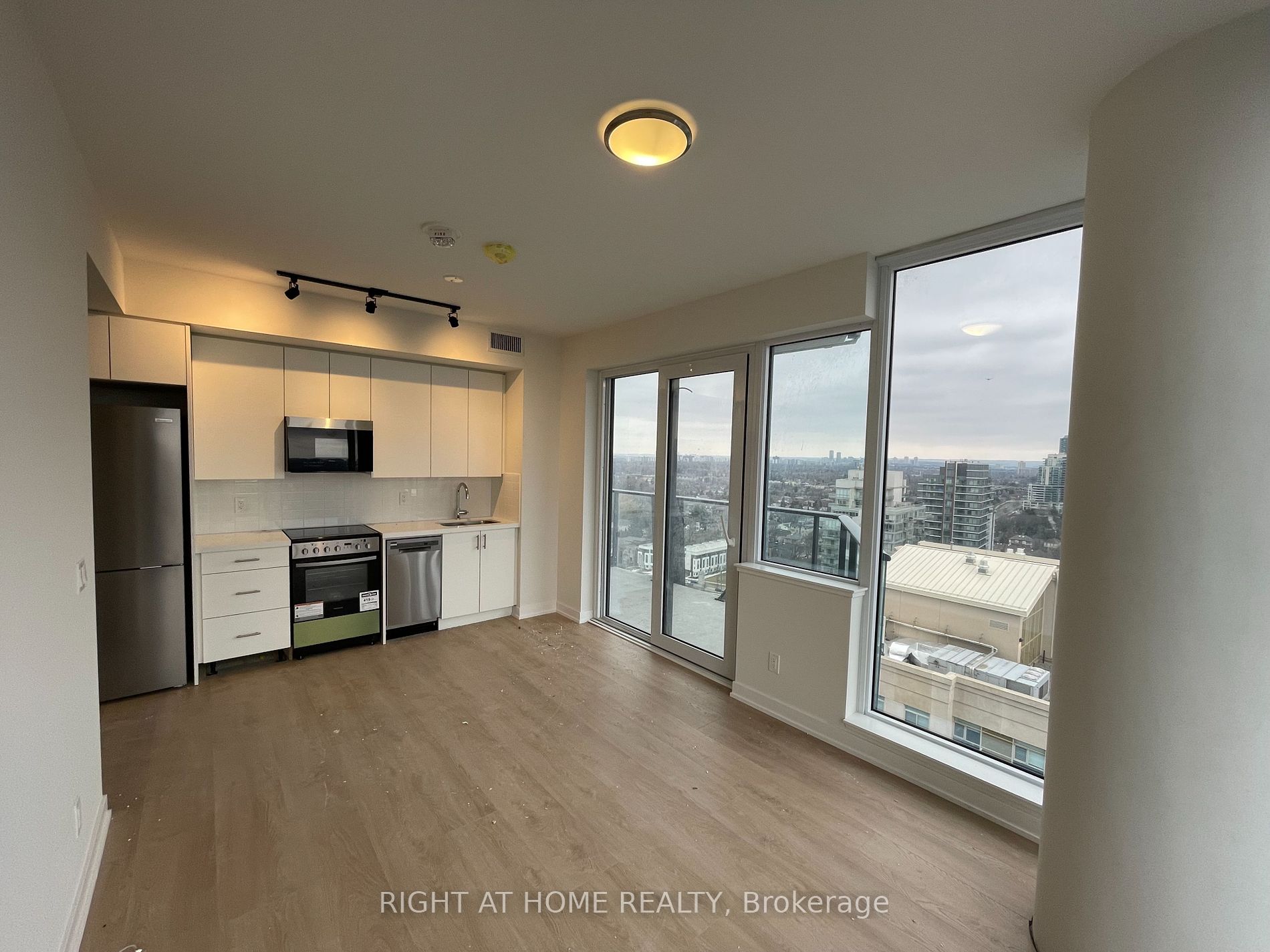 15 Ellerslie Ave, #2210