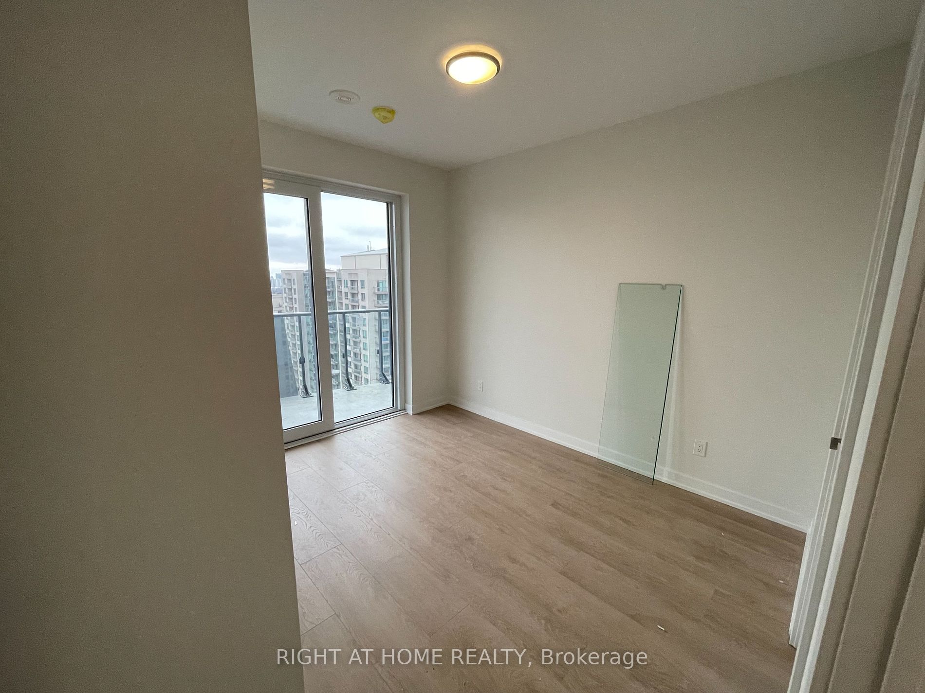 15 Ellerslie Ave, #2210