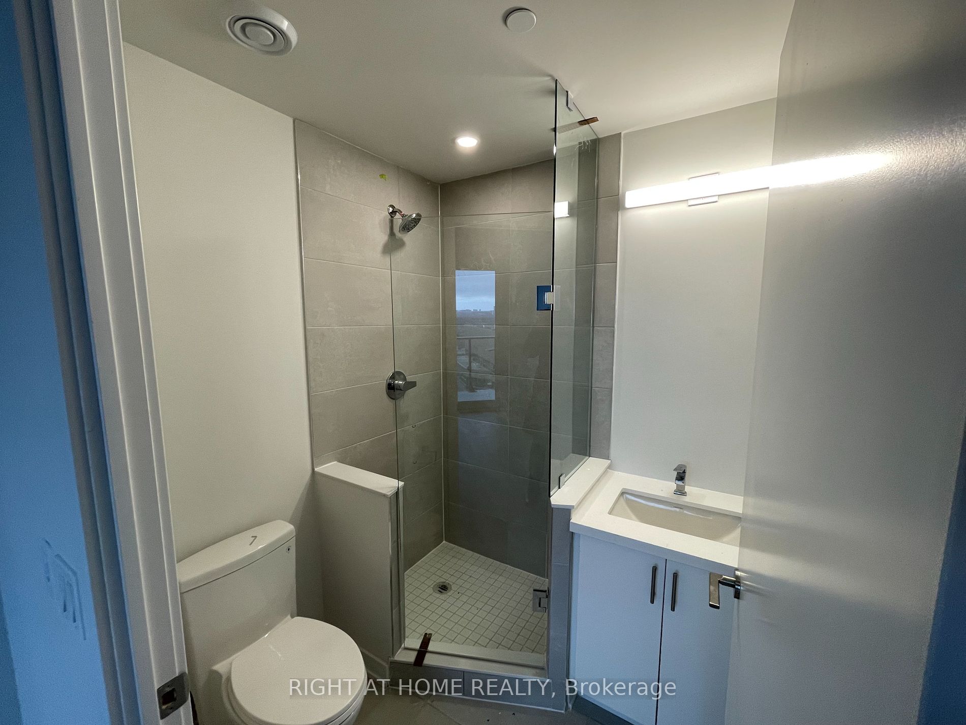 15 Ellerslie Ave, #2210