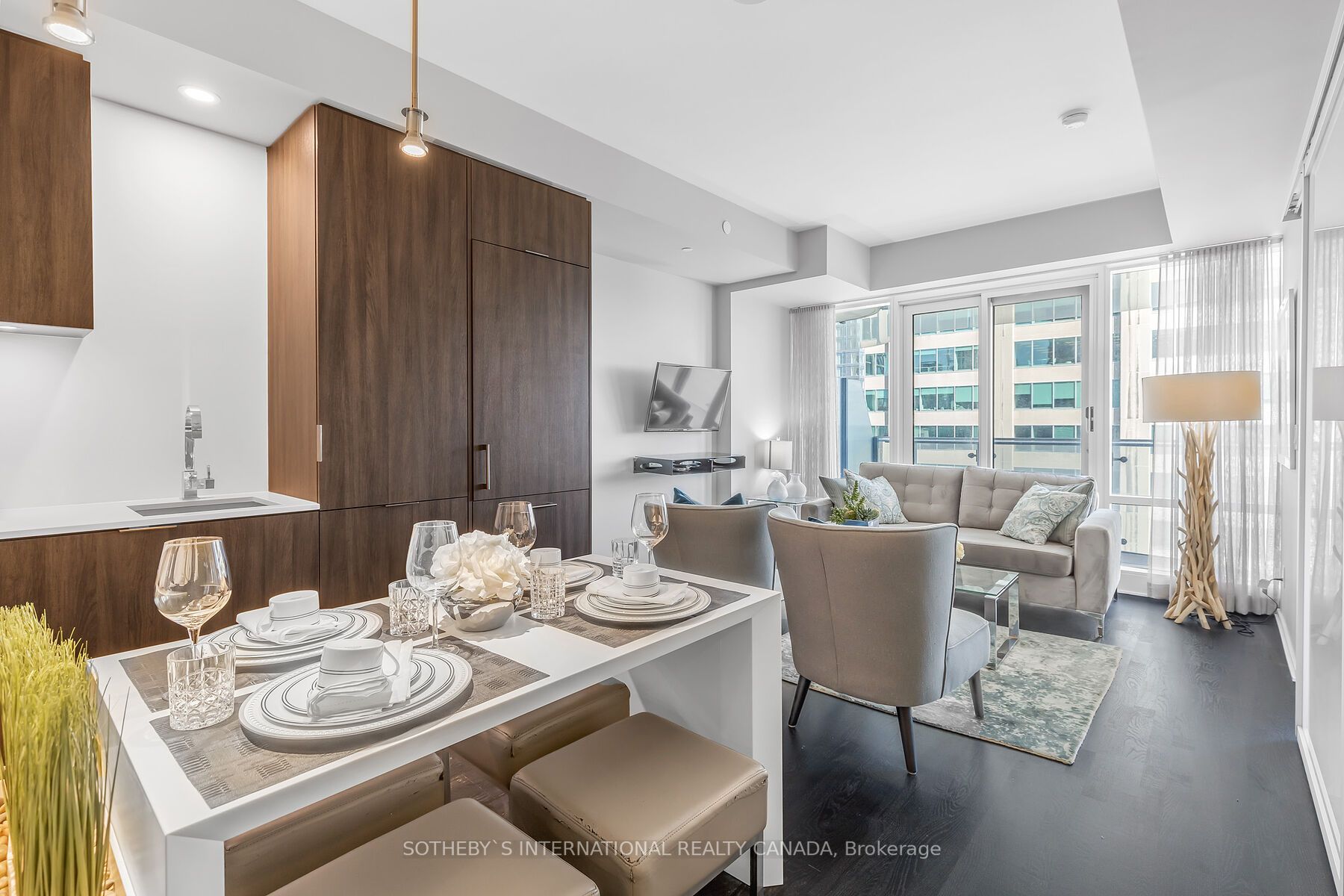 1 Bloor St E, #1812