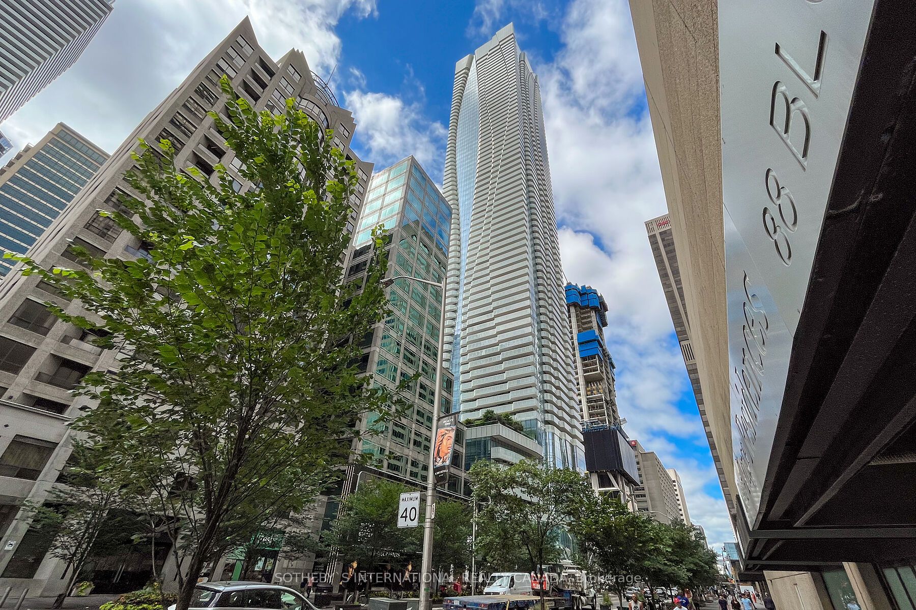 1 Bloor St E, #1812