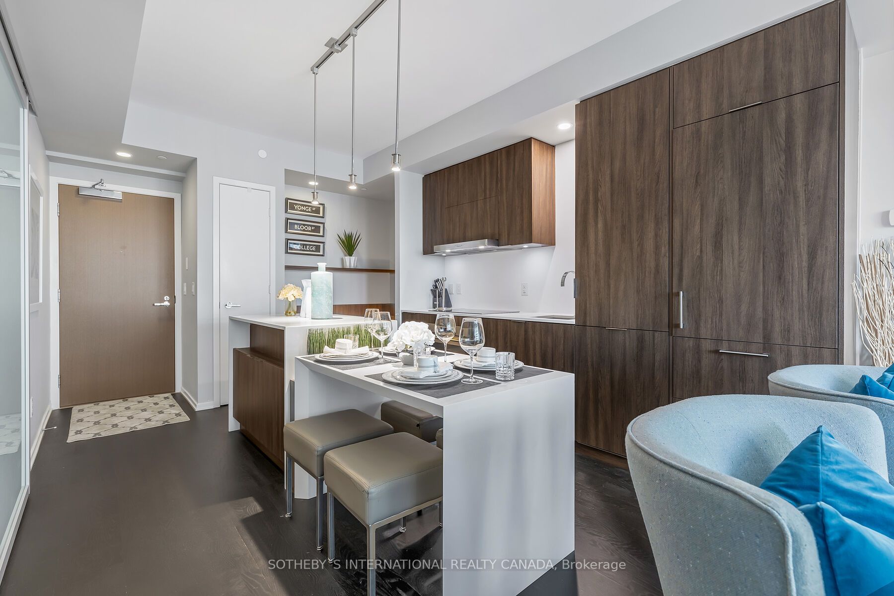 1 Bloor St E, #1812