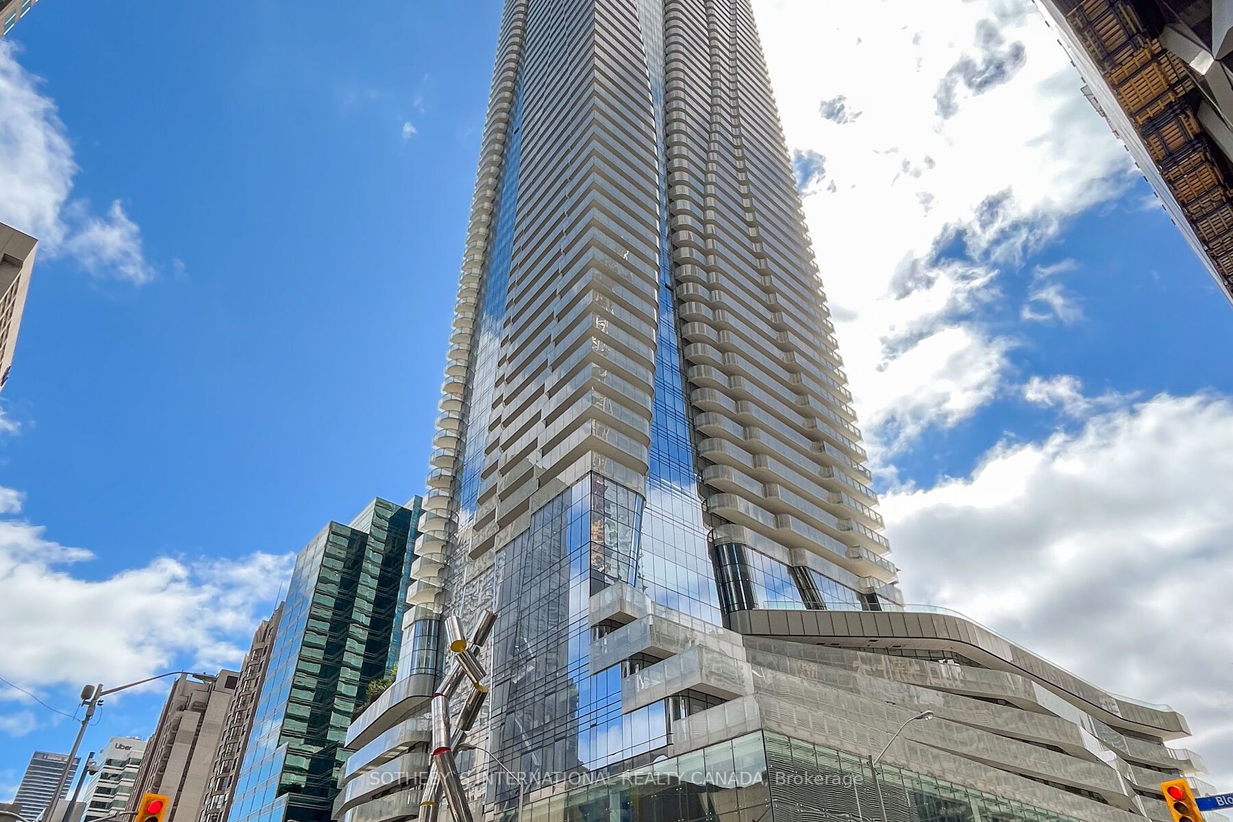1 Bloor St E, #1812