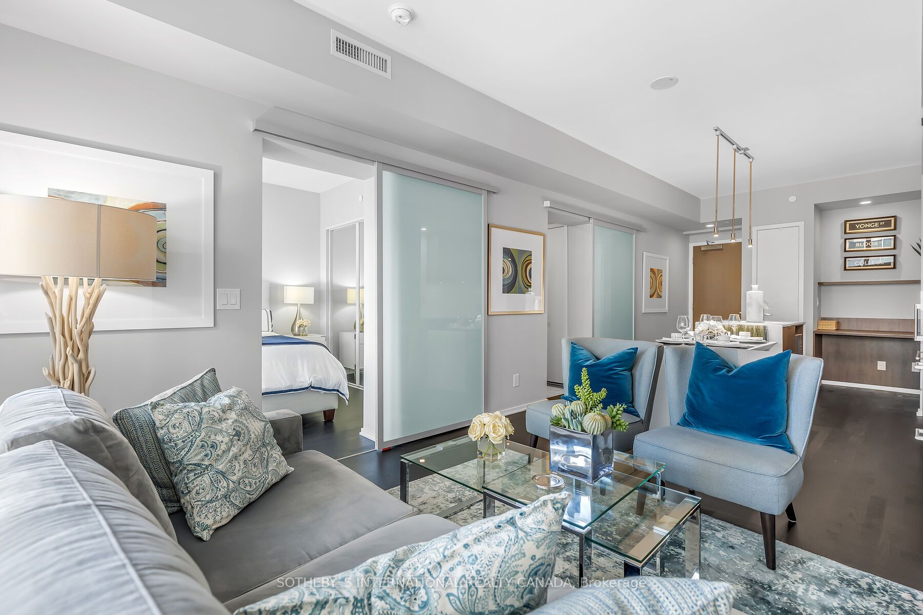 1 Bloor St E, #1812