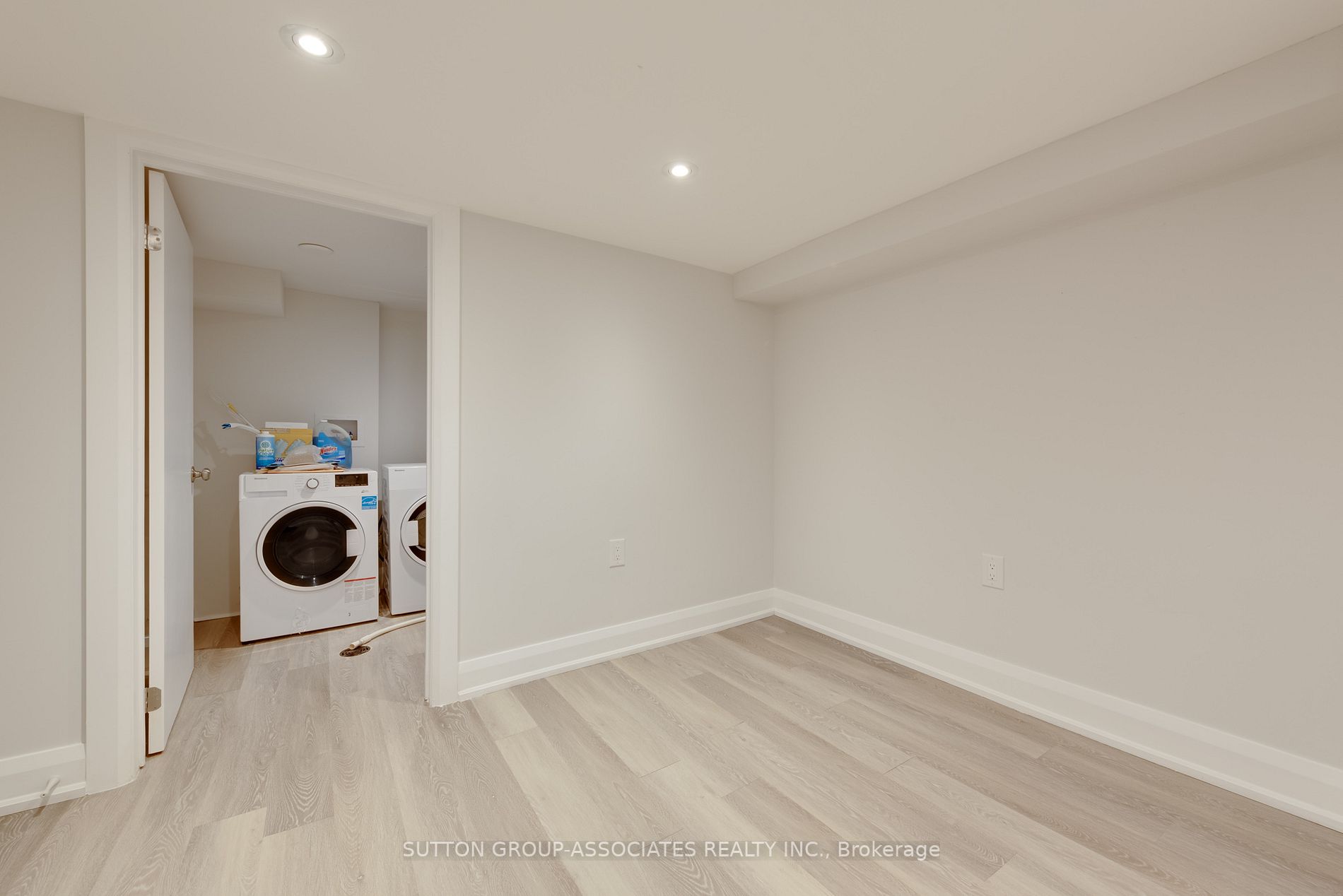 35 Cranbrooke Ave