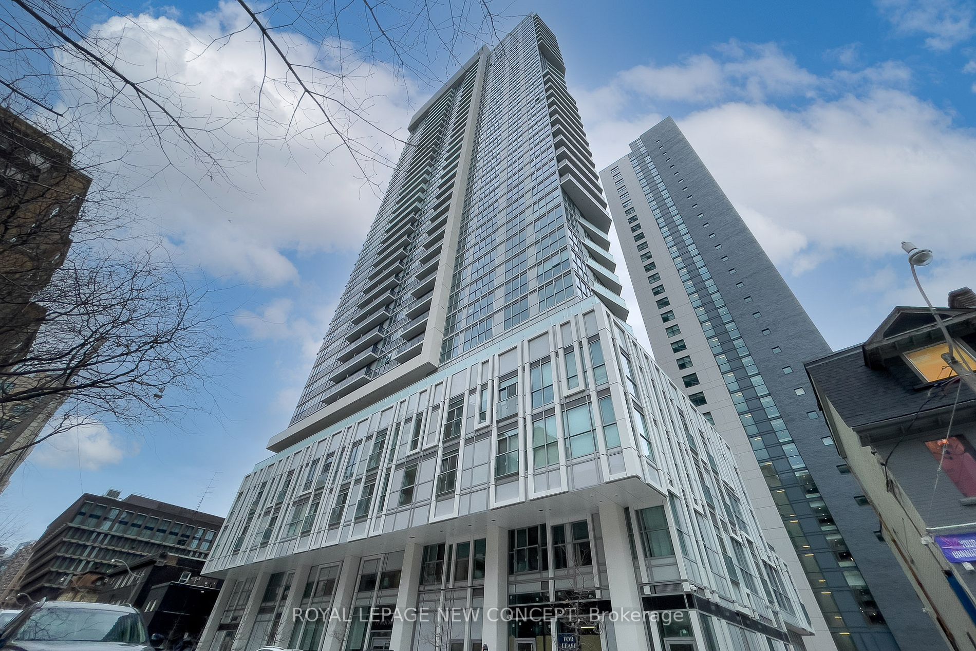 77 Mutual St, #3007