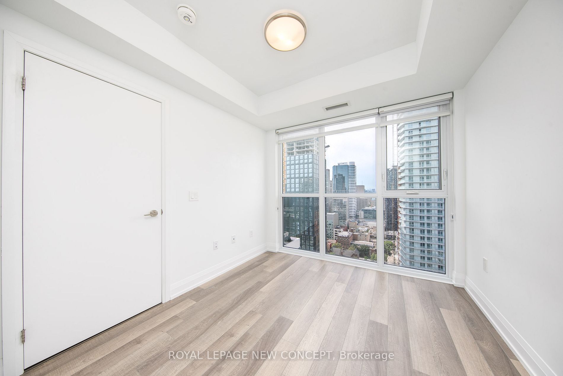 77 Mutual St, #3007