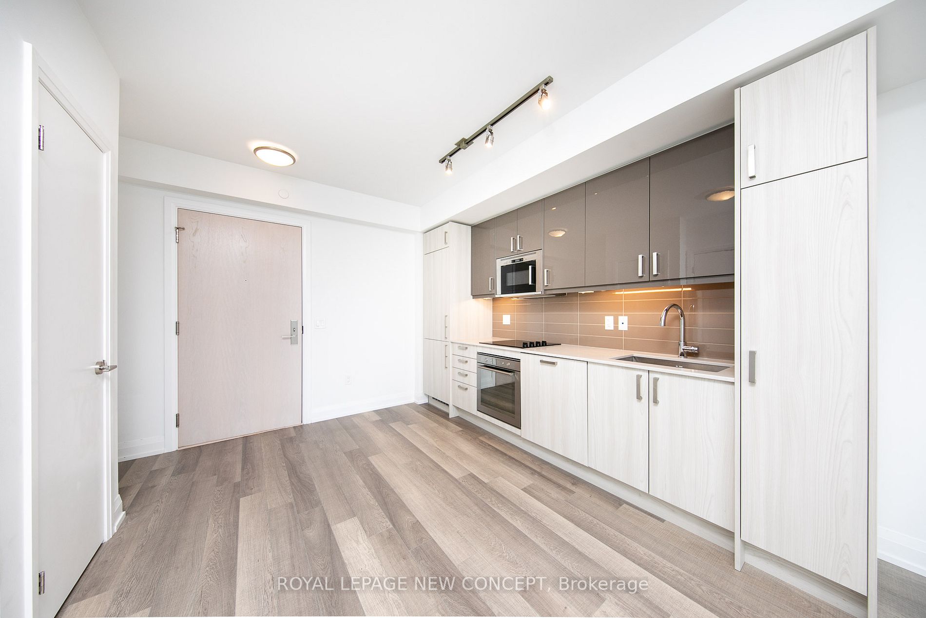77 Mutual St, #3007