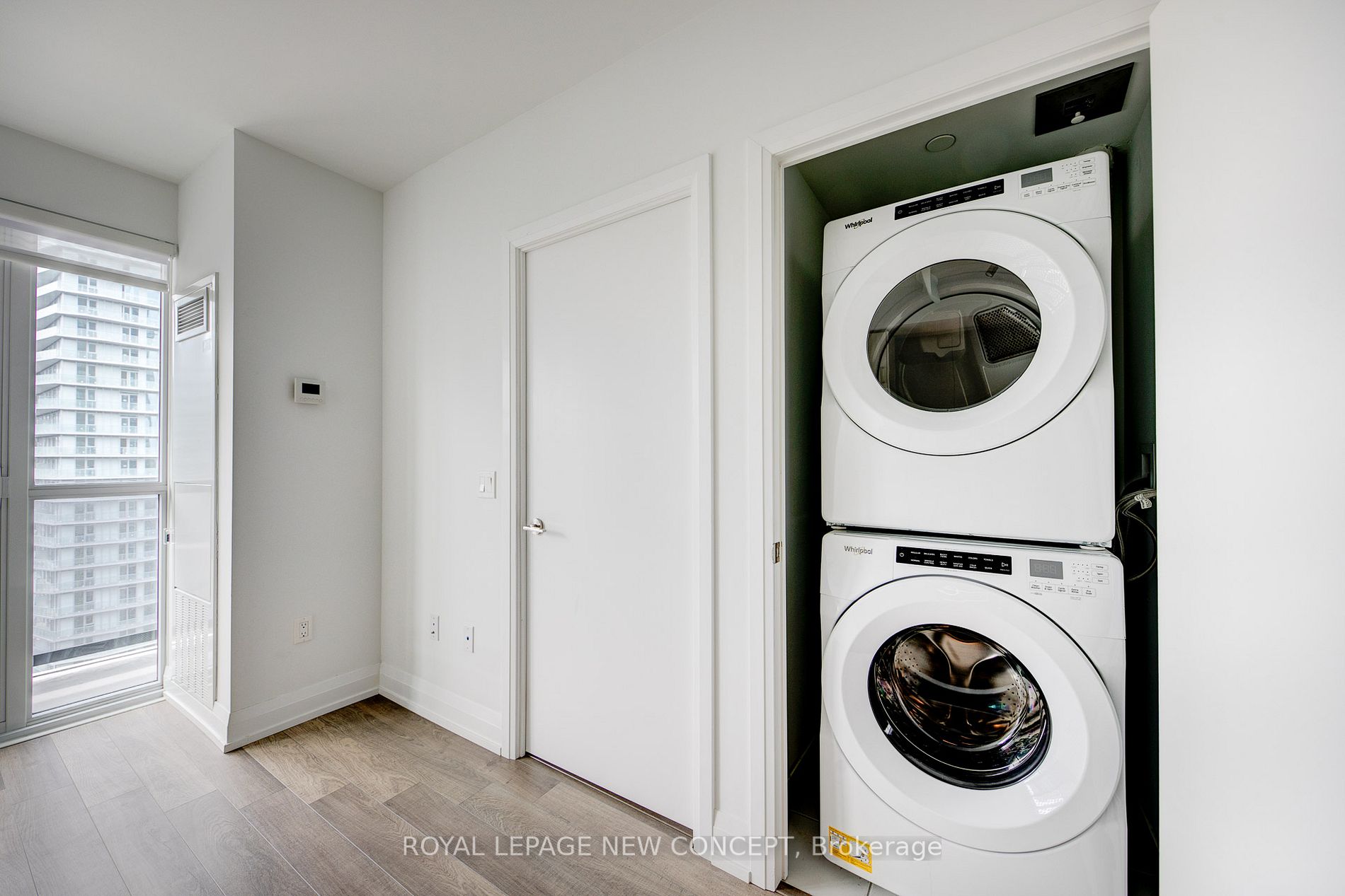 77 Mutual St, #3007
