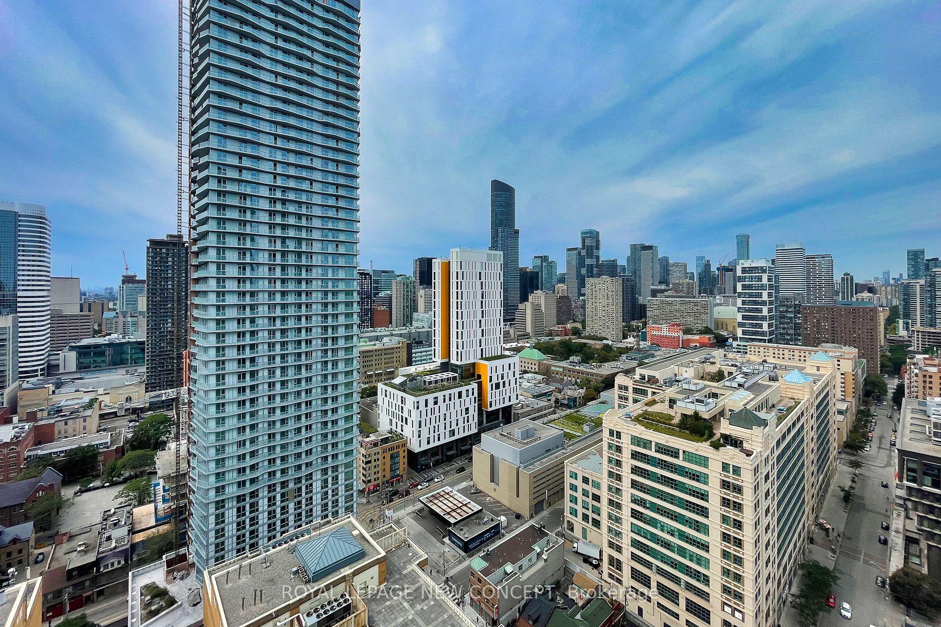 77 Mutual St, #3007