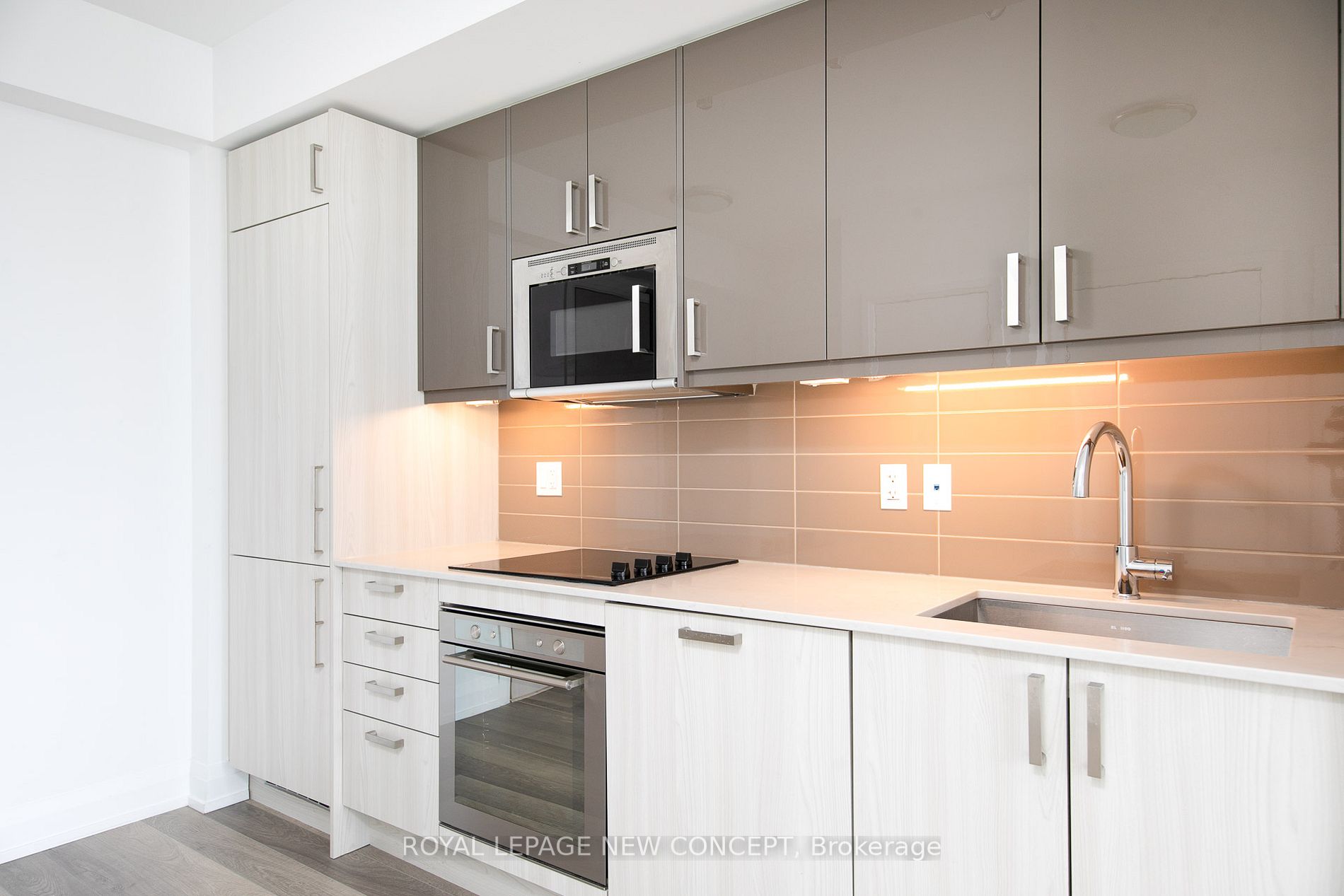 77 Mutual St, #3007