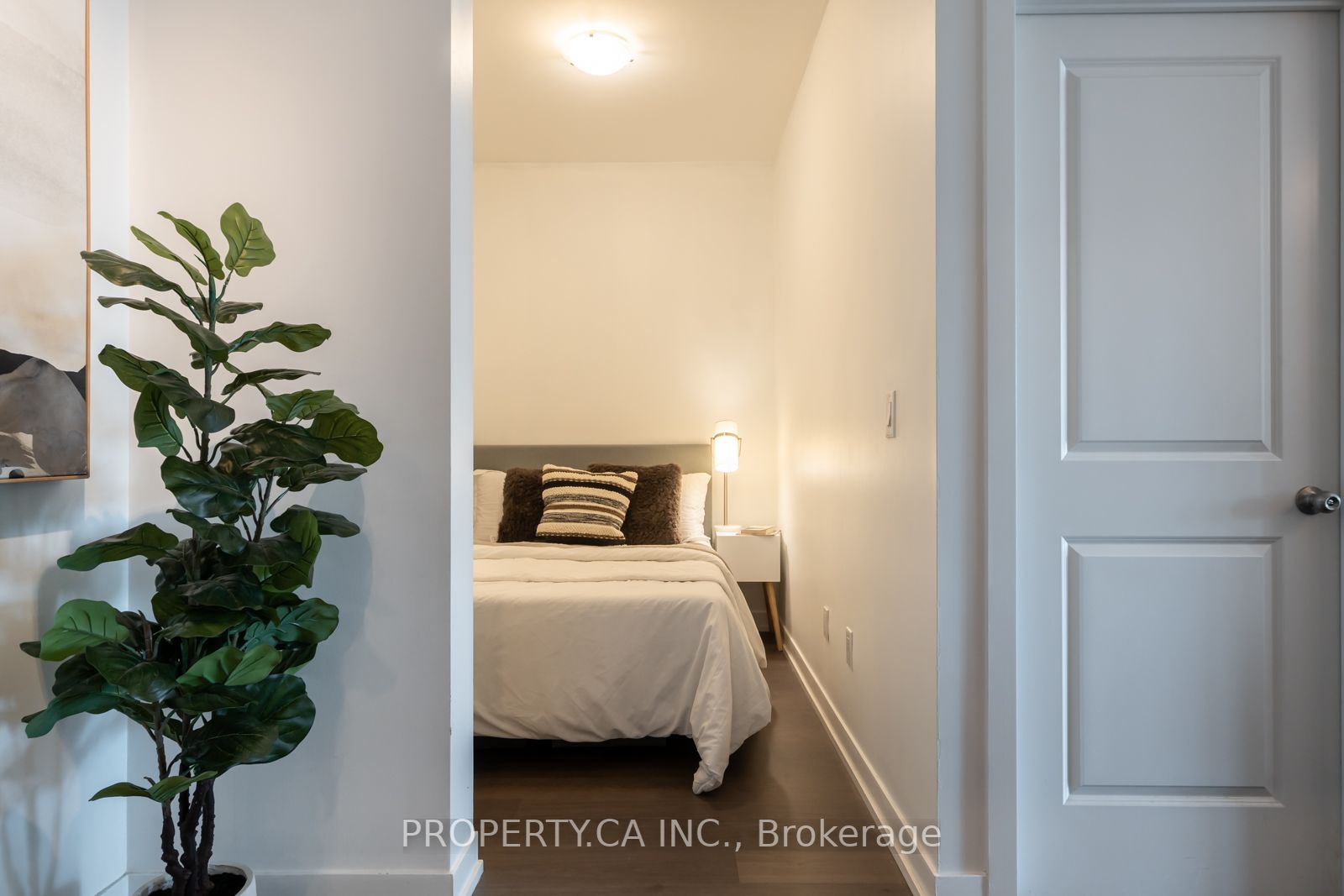 105 George St, #507