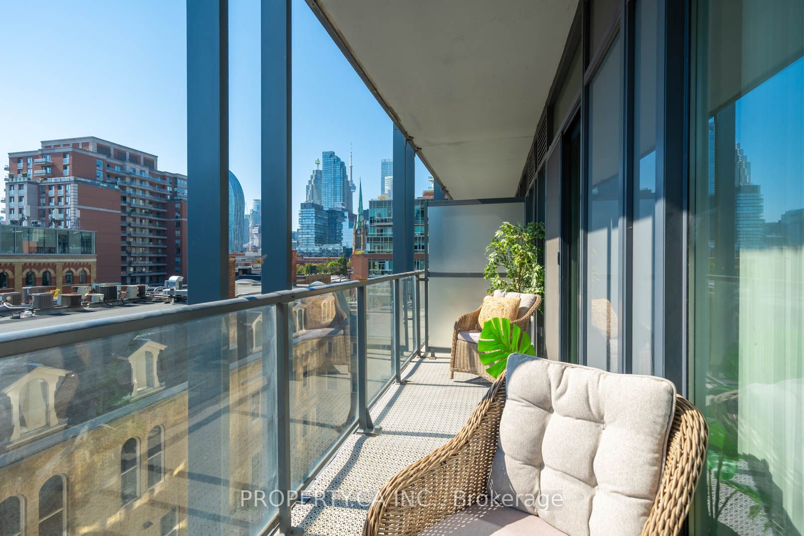 105 George St, #507