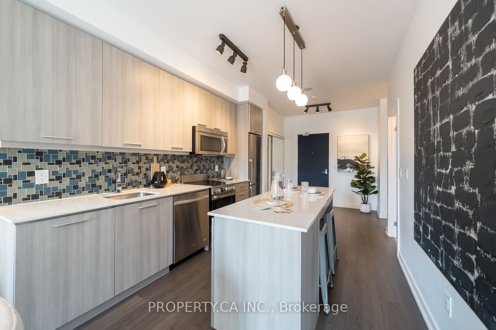105 George St, #507