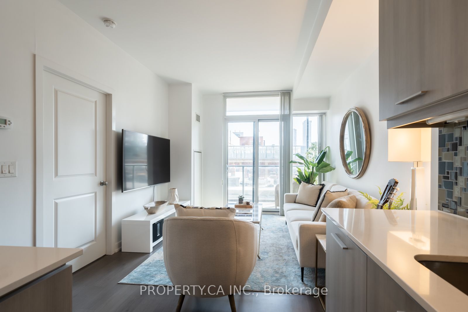 105 George St, #507