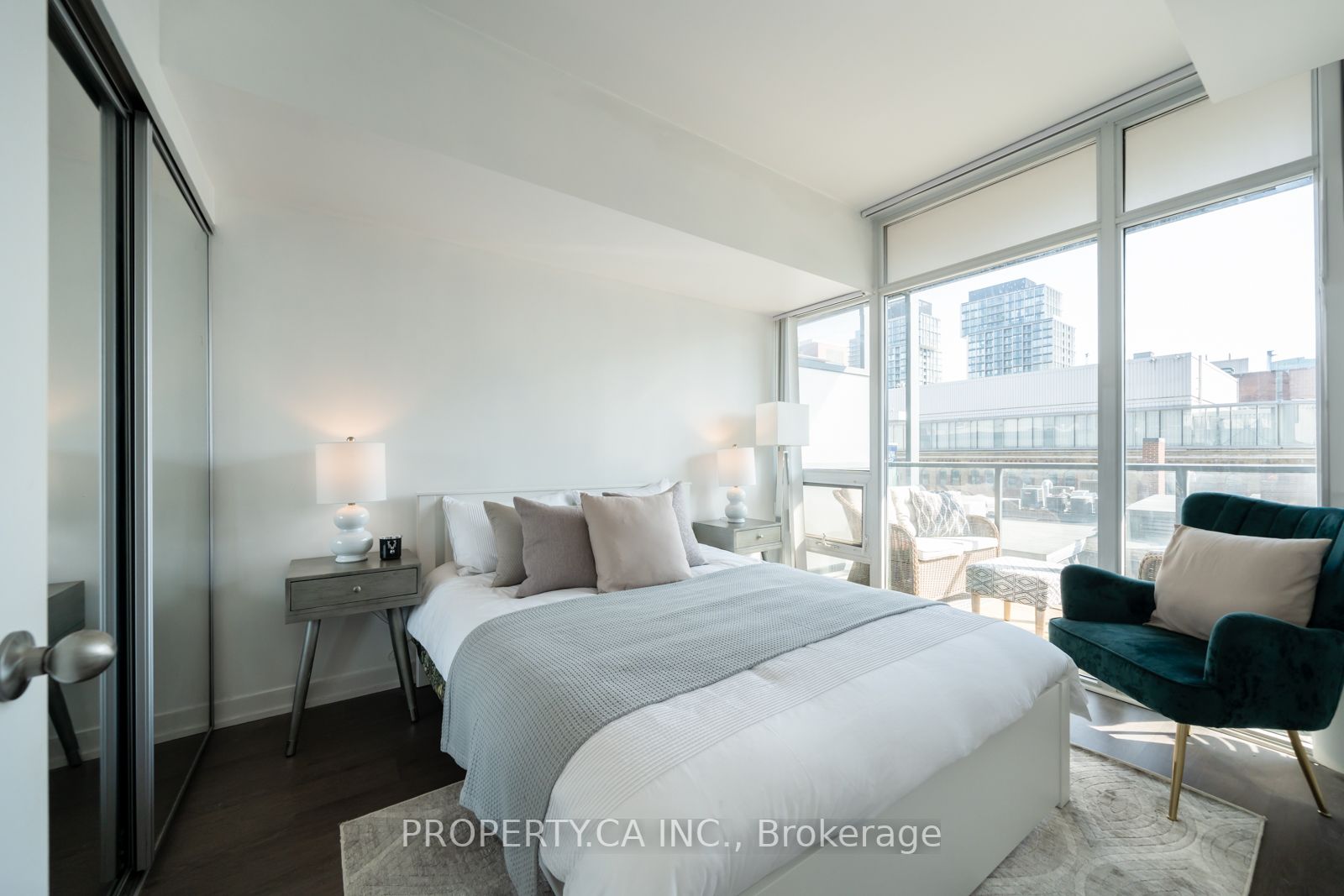 105 George St, #507