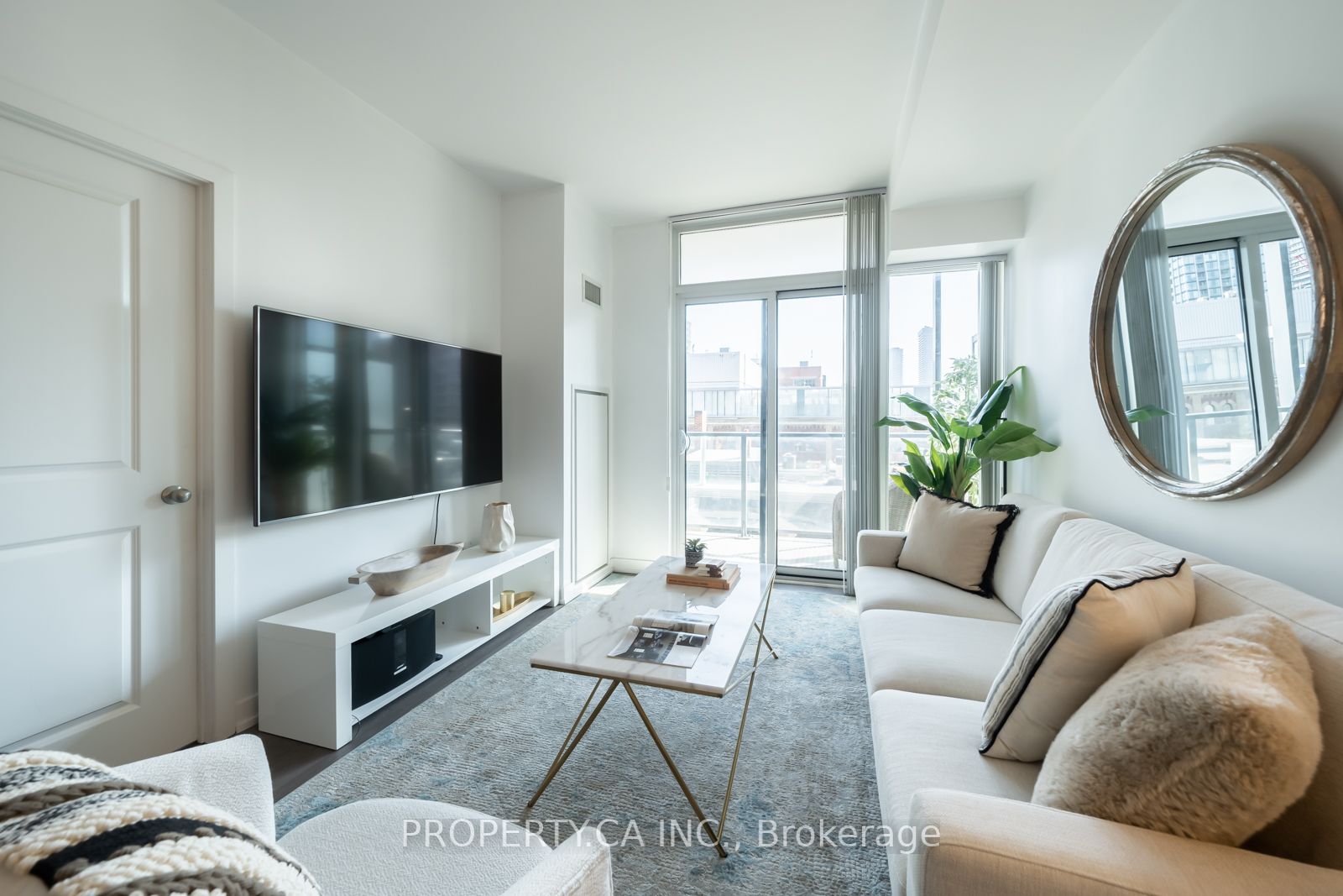 105 George St, #507