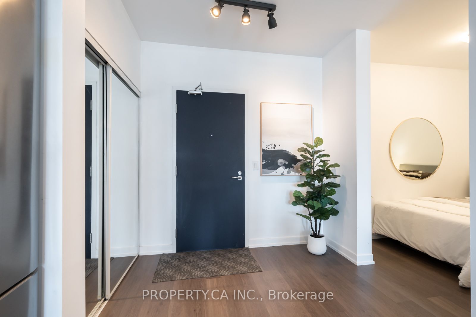 105 George St, #507