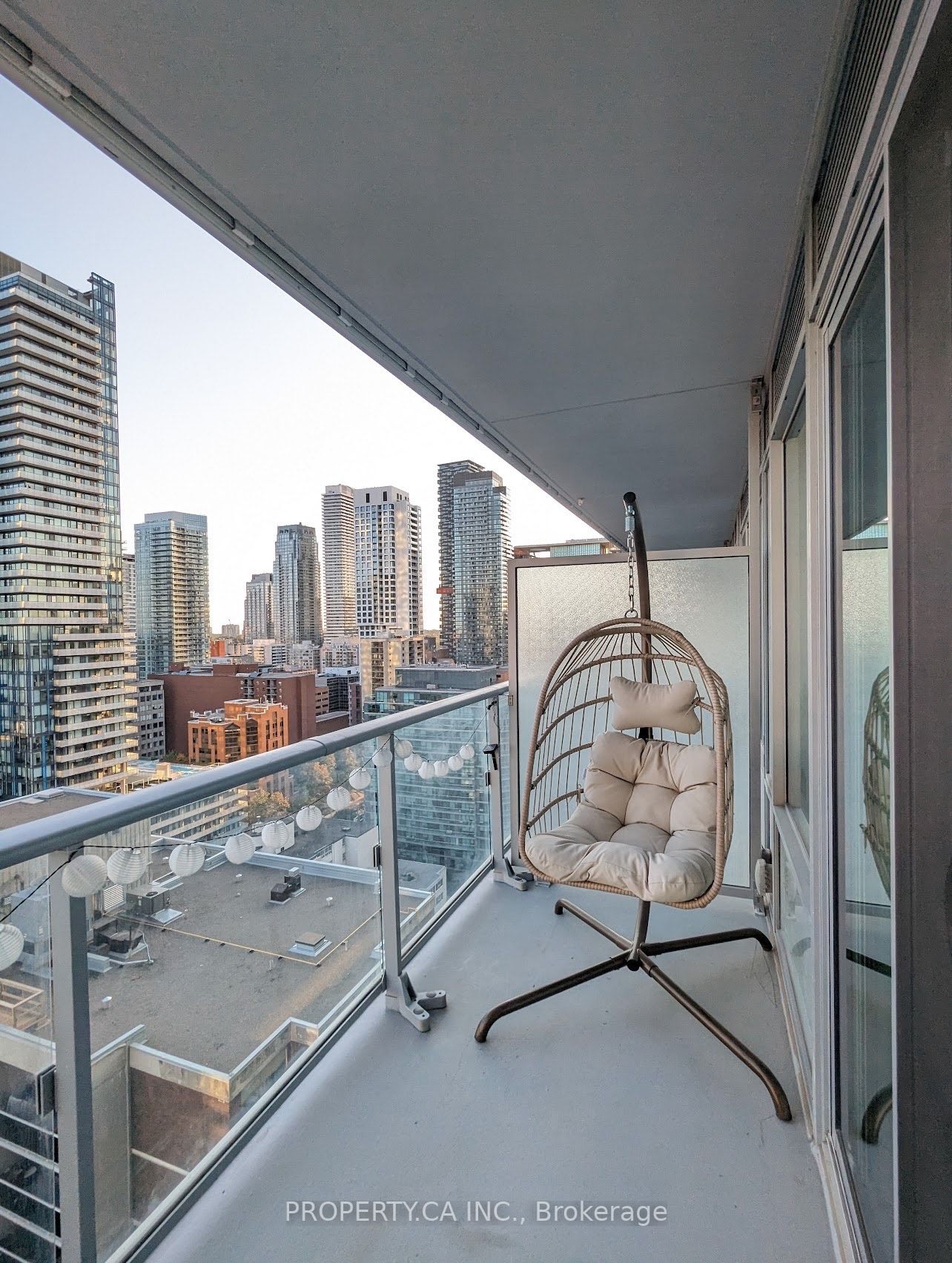 195 Redpath Avenue, #2204