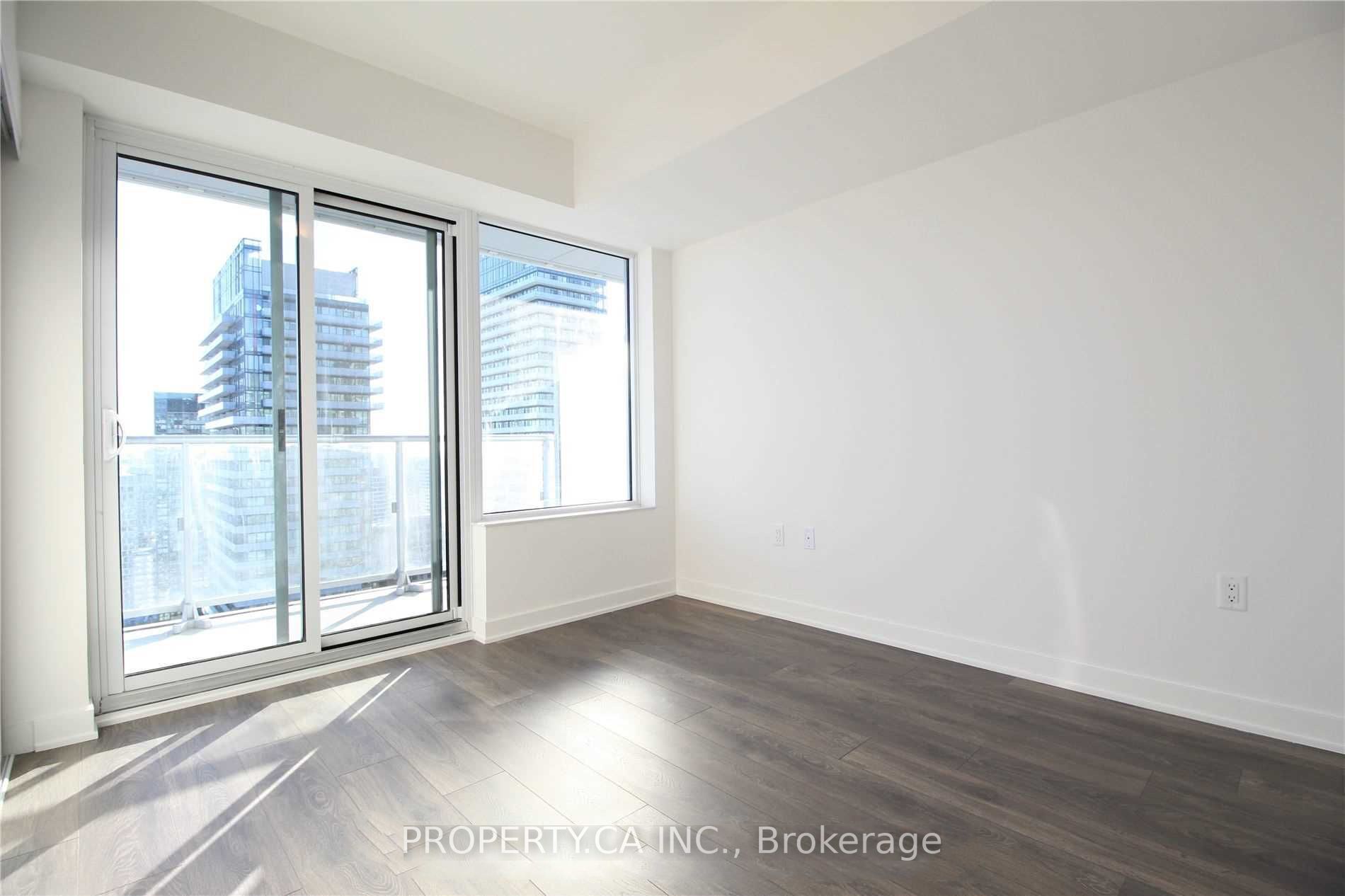 195 Redpath Avenue, #2204