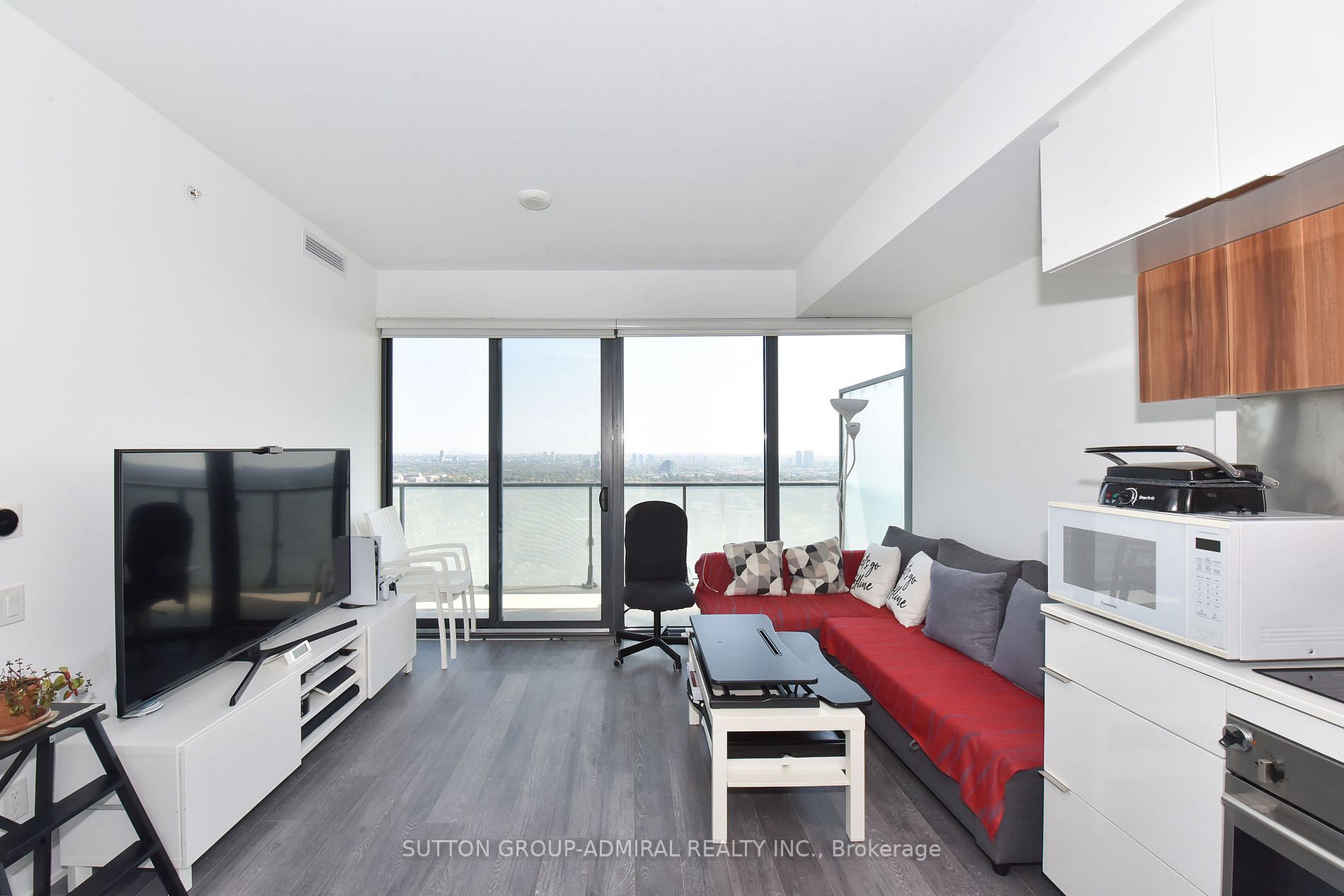 185 Roehampton Avenue, #2706