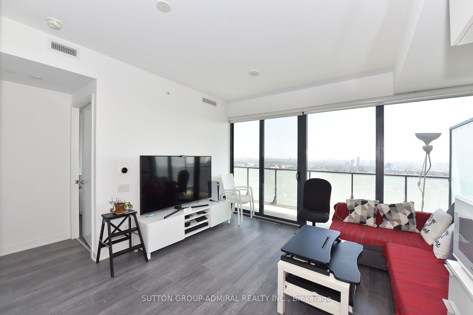 185 Roehampton Avenue, #2706