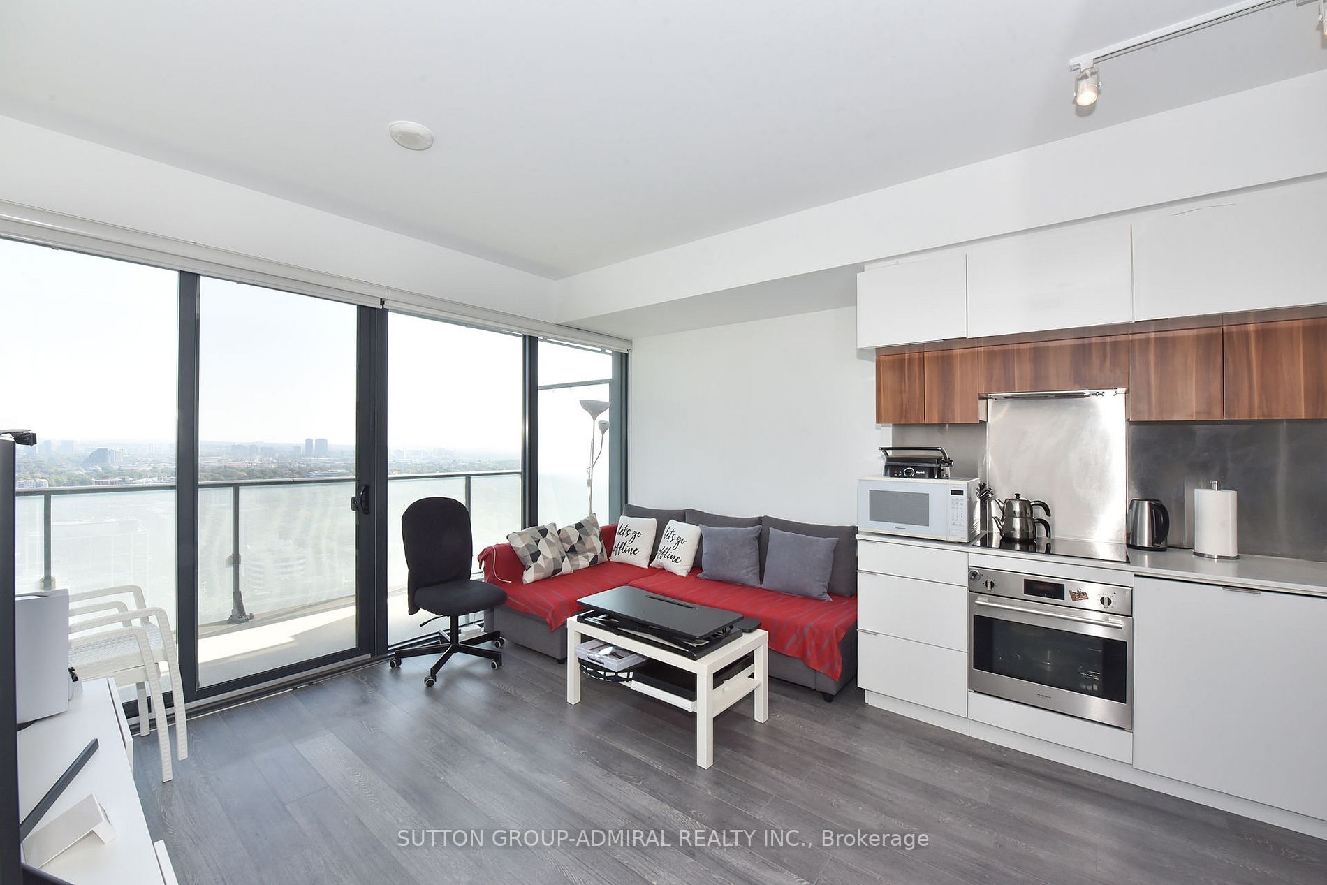 185 Roehampton Avenue, #2706