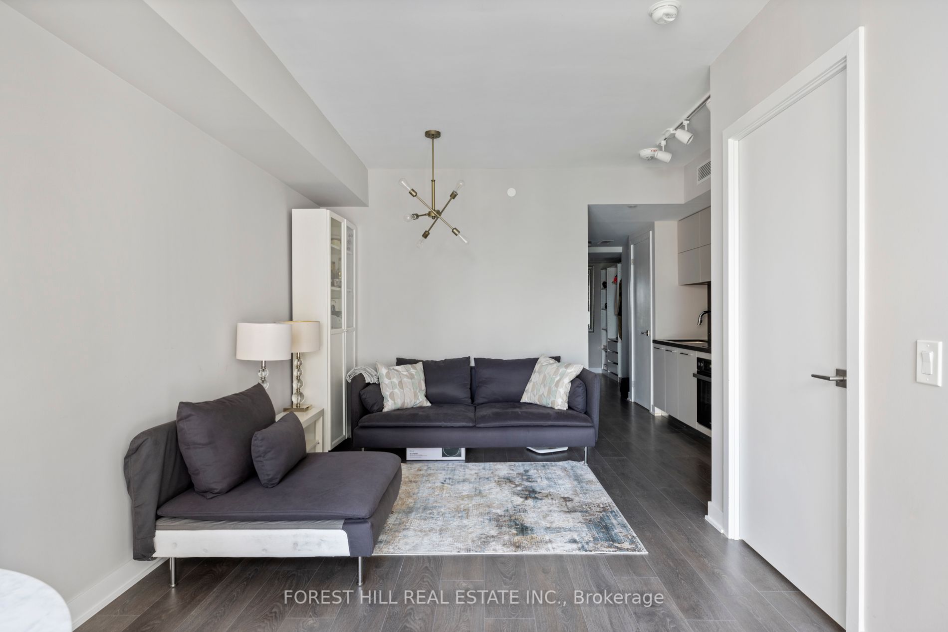 188 Cumberland St, #811
