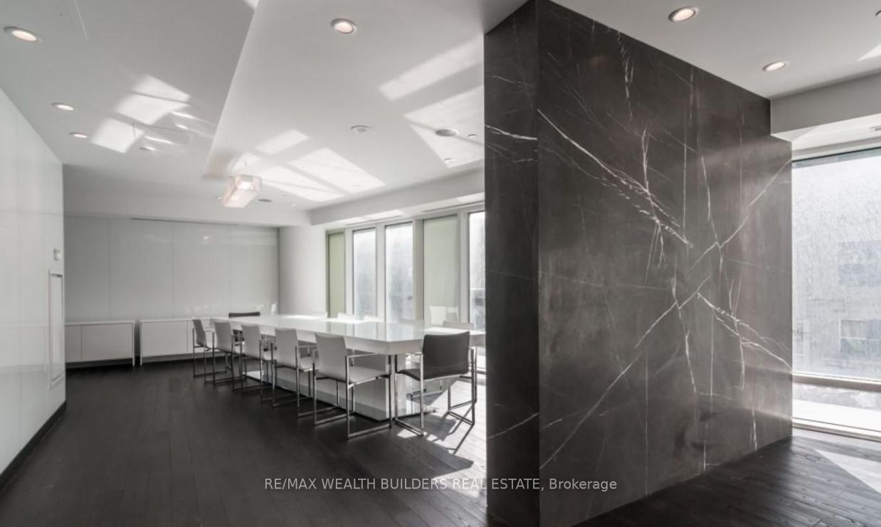 8 The Esplanade, #2105